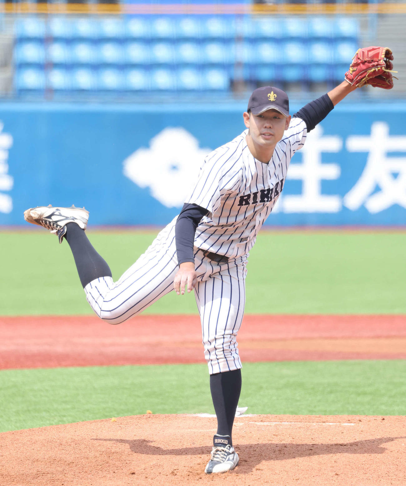 法大対立大　力投する立大先発池田（撮影・丹羽敏通）