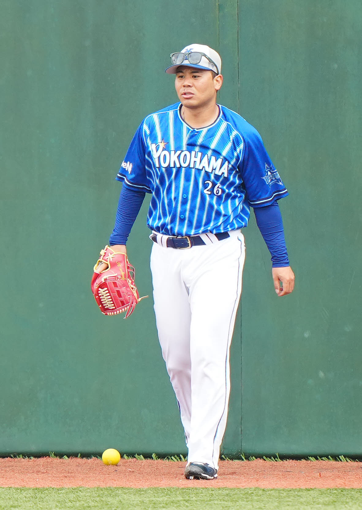 巨人対DeNA　試合前練習に臨むDeNA浜口（撮影・江口和貴）