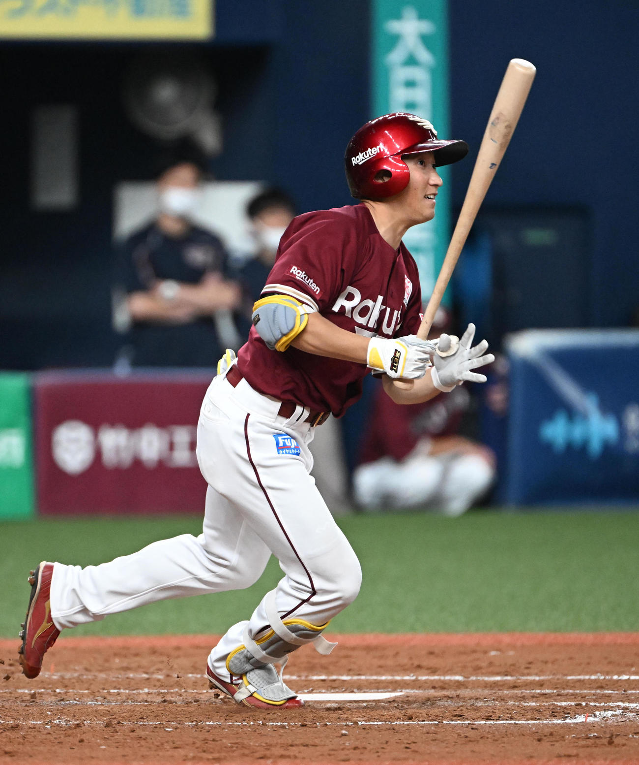 オリックス対楽天　4回表楽天2死二塁、小深田は右前へ先制適時打を放つ（撮影・石井愛子）