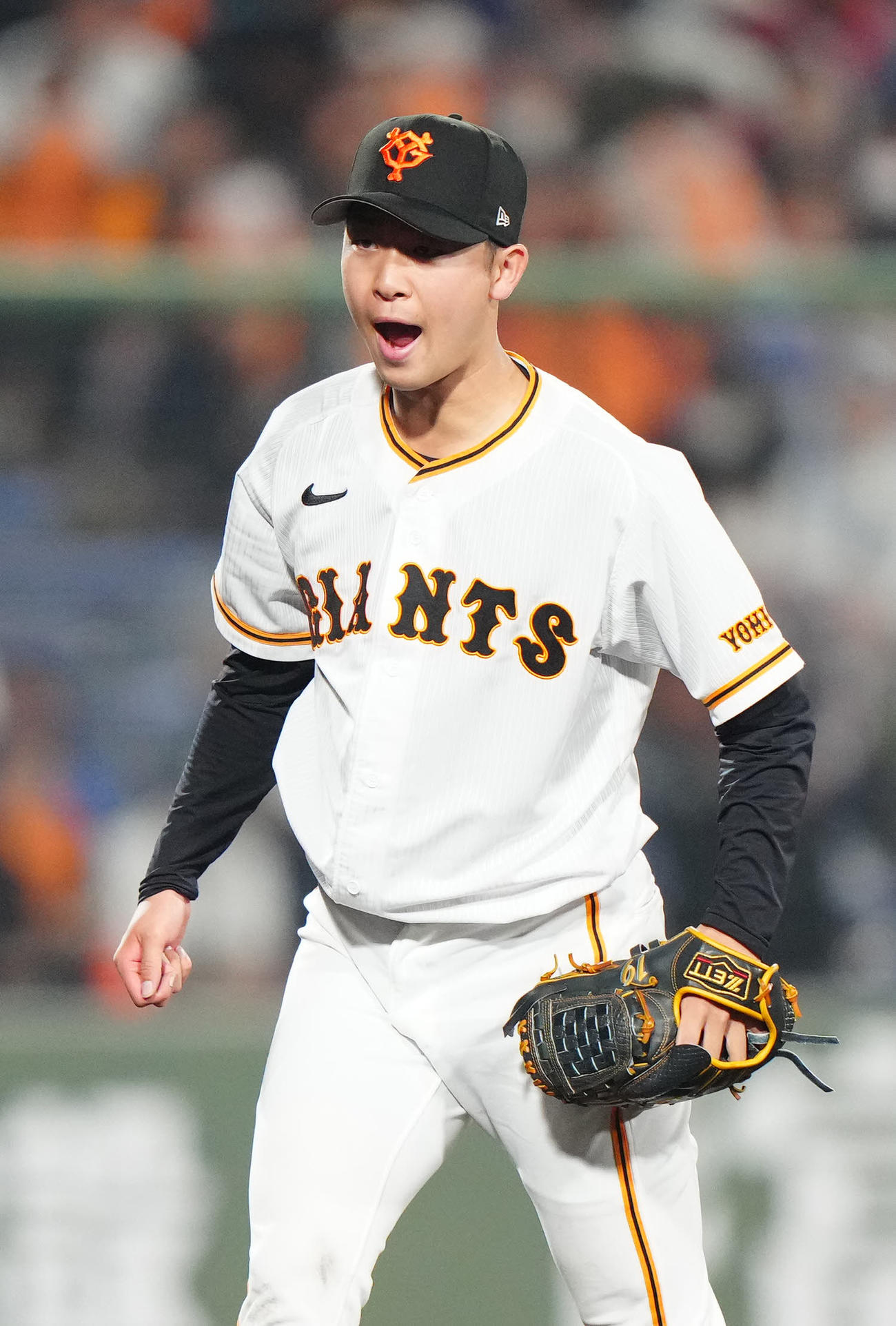 巨人対DeNA 7回表DeNA2死、ソトから空振り三振を奪った山崎伊（撮影・江口和貴）