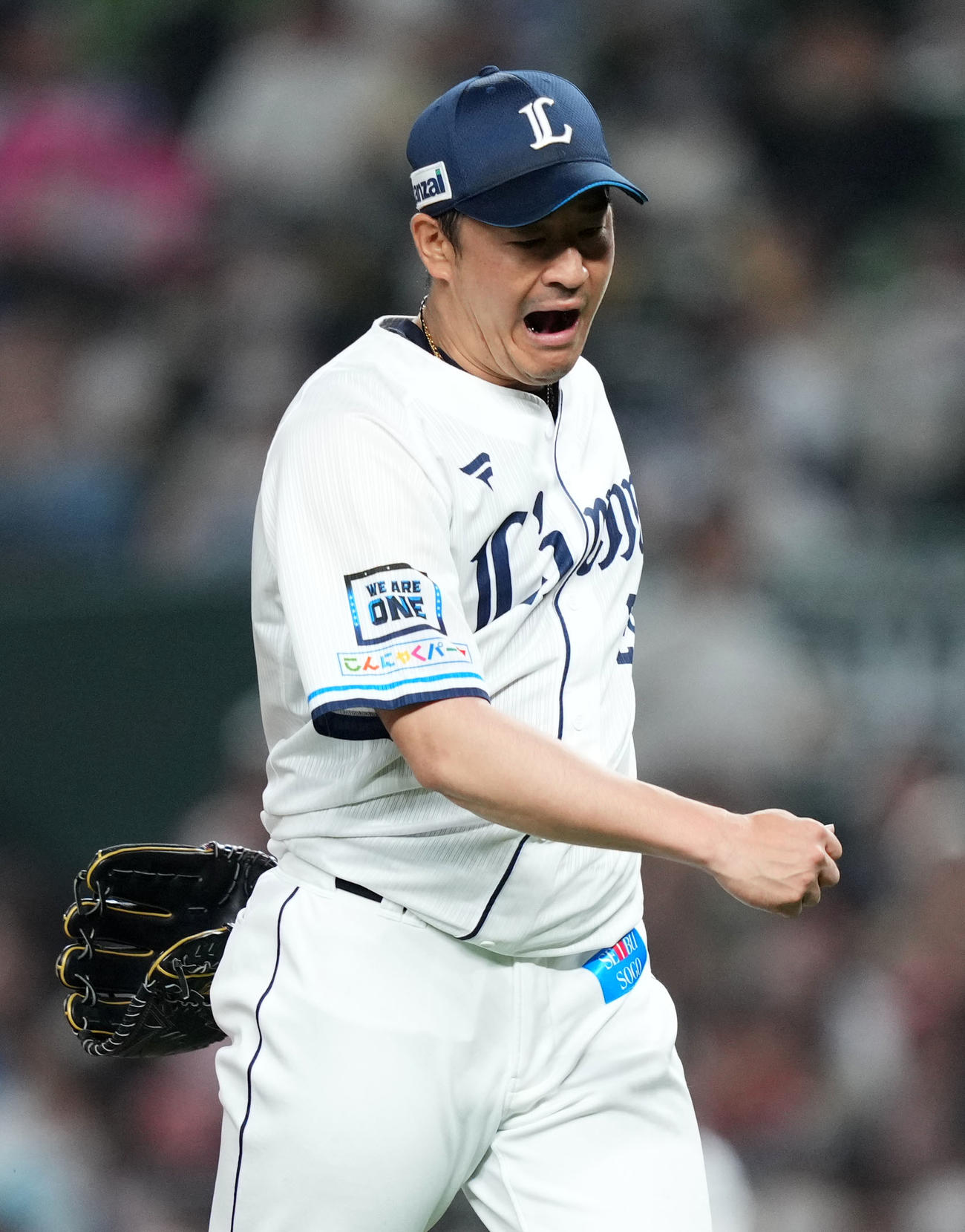 西武対ソフトバンク　7回表を無失点に抑えほえる西武平井（撮影・横山健太）