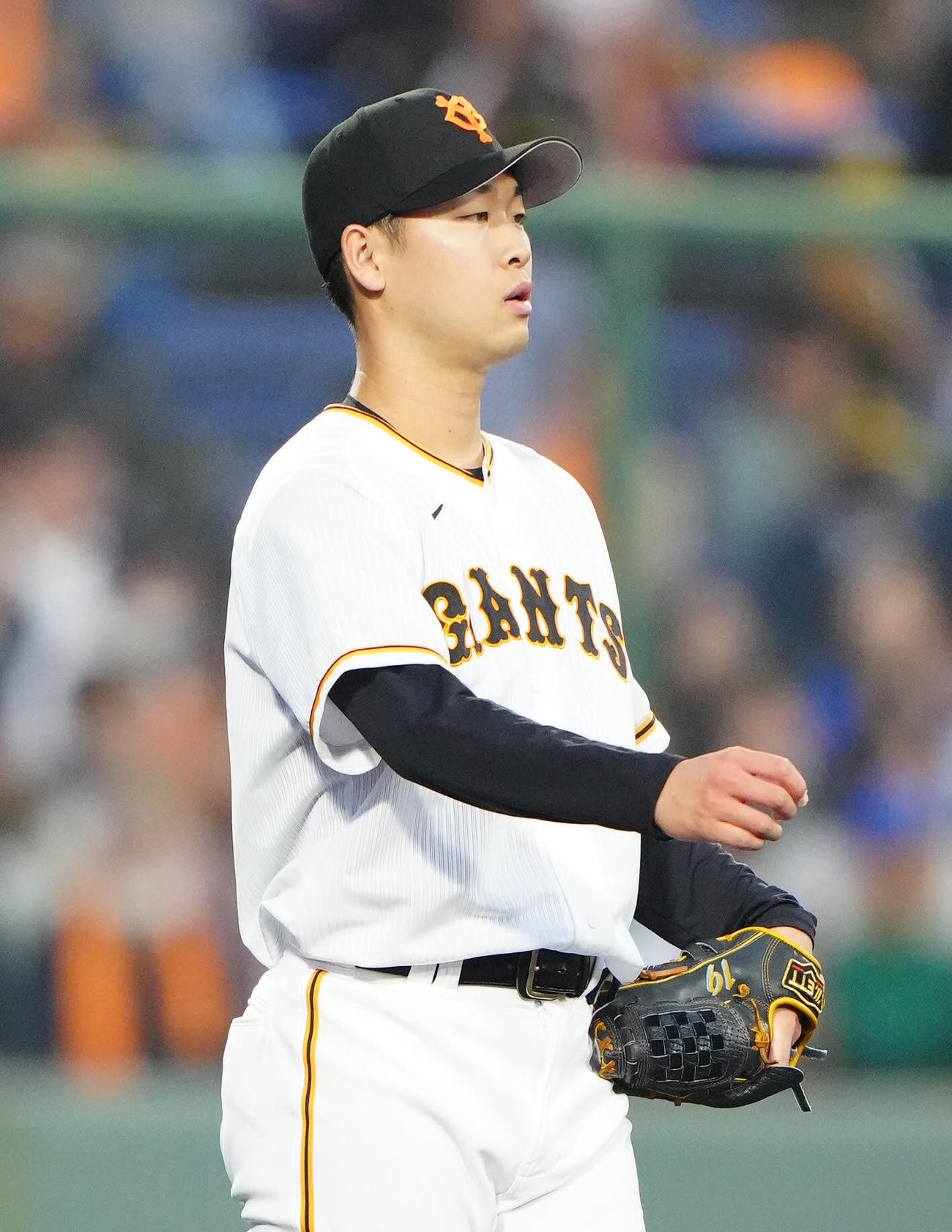 巨人対DeNA 2回表DeNA1死三塁、関根に先制適時打を浴びる山崎伊（撮影・江口和貴）
