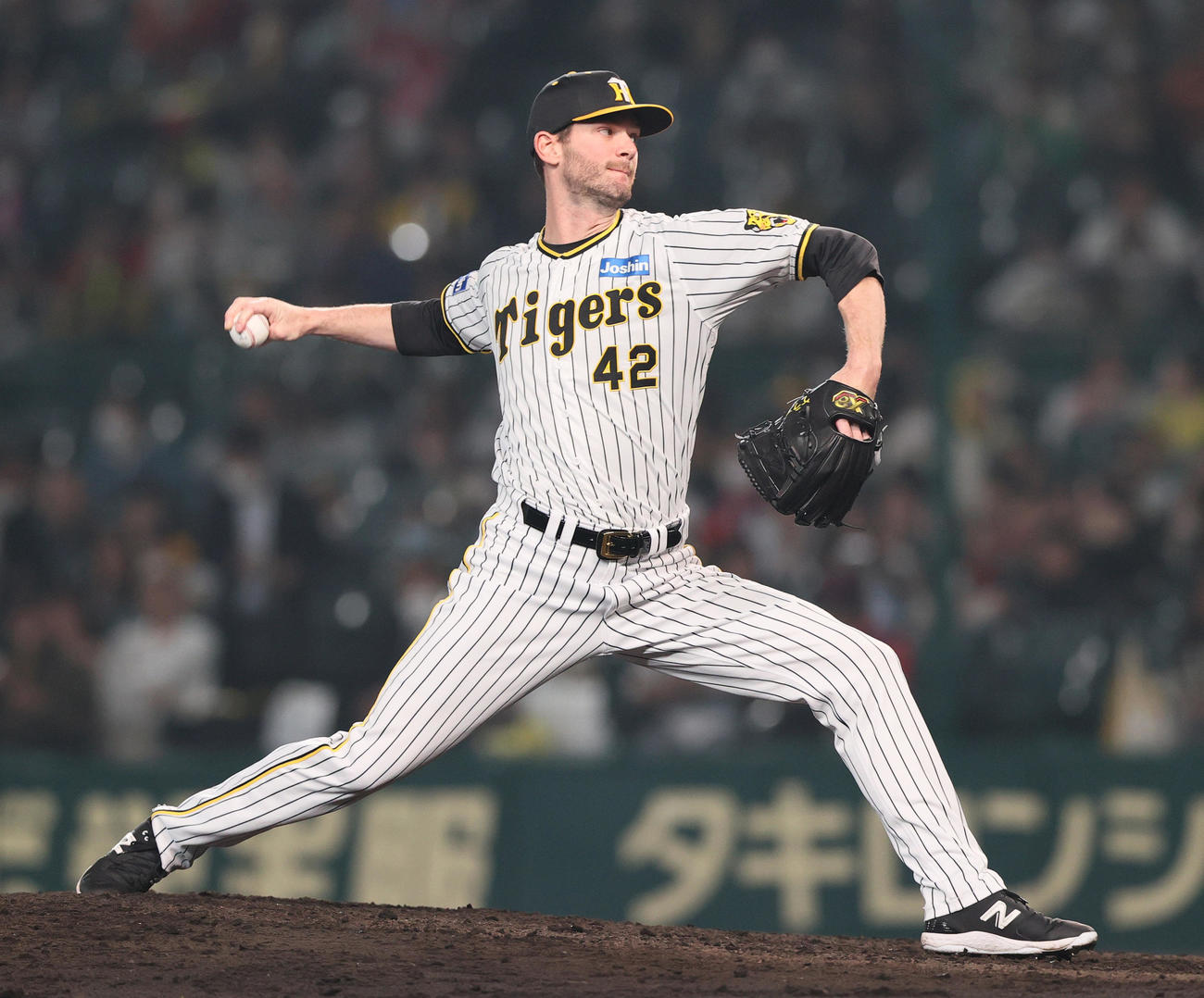 9回に登板する阪神K・ケラー（撮影・上山淳一）