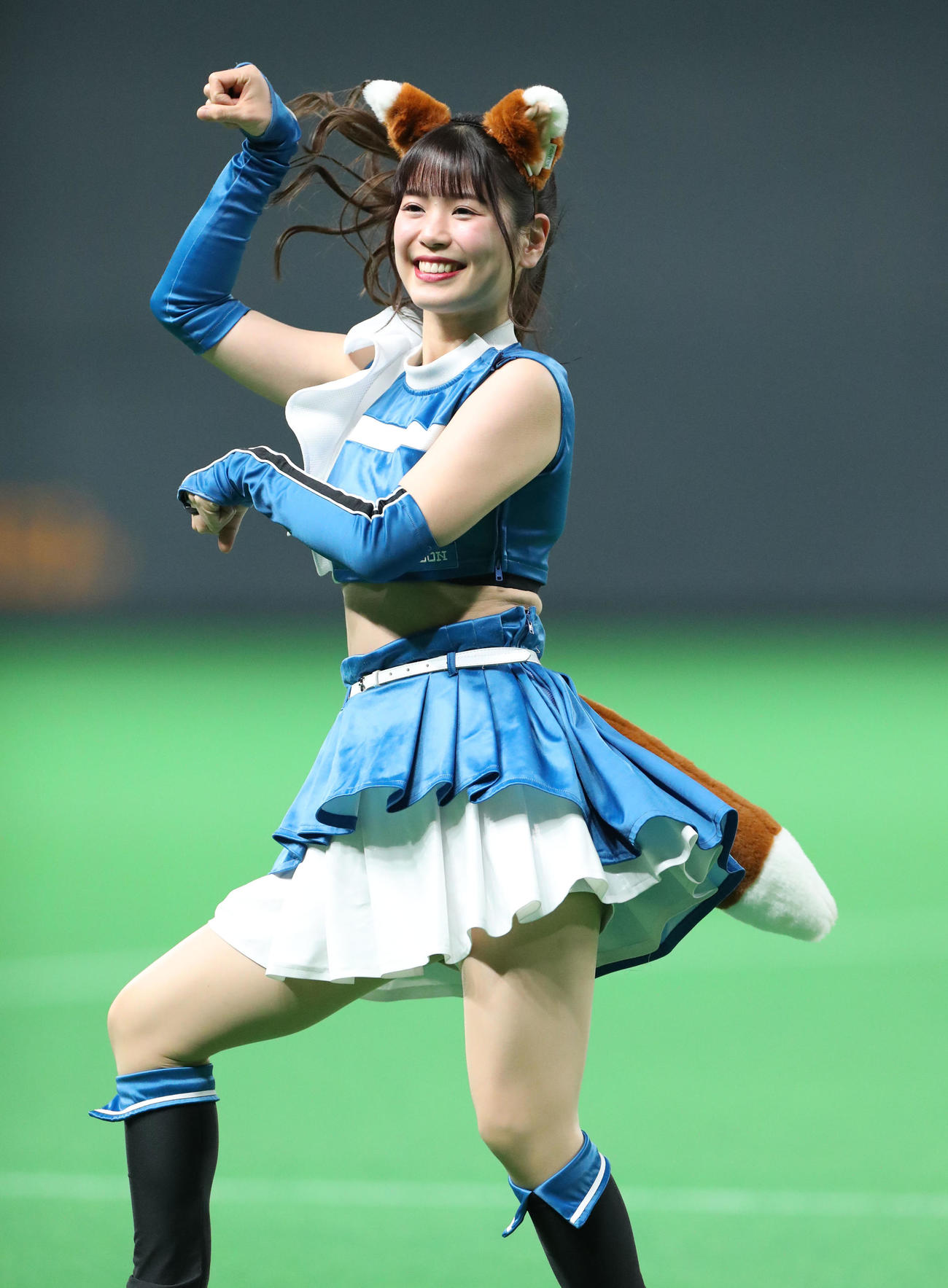 「きつねダンス」を踊るファイターズガール滝谷美夢さん（2023年3月撮影）