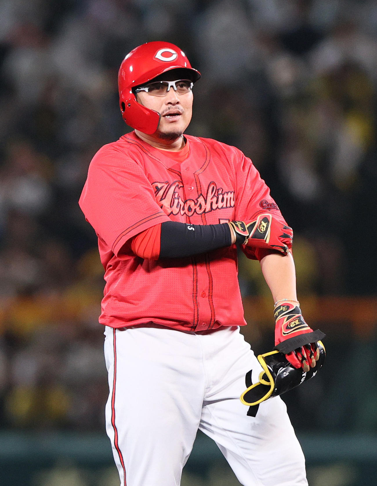 阪神対広島　4回表広島1死満塁、代打松山は中適時3点二塁打を放つ（撮影・上山淳一）