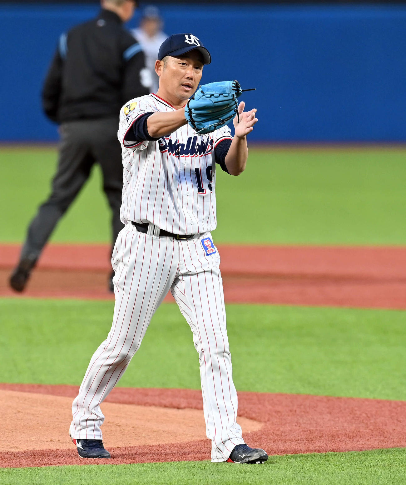 ヤクルト対中日　ランナーを背負いながら初回を無失点に抑えたヤクルトの先発石川（撮影・たえ見朱実）