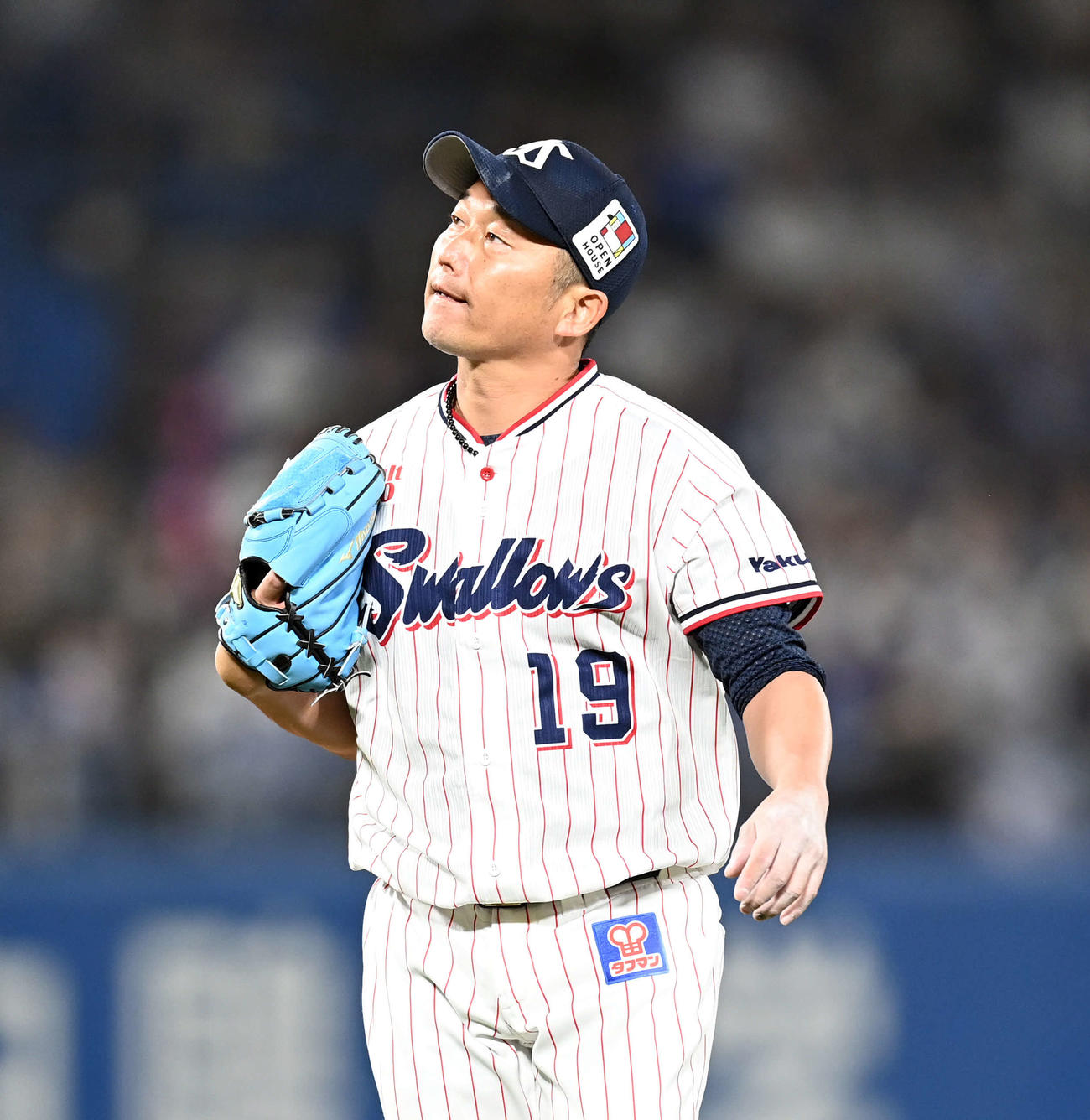 ヤクルト対中日　2回表、2失点を喫し顔をしかめるヤクルト先発石川（撮影・たえ見朱実）