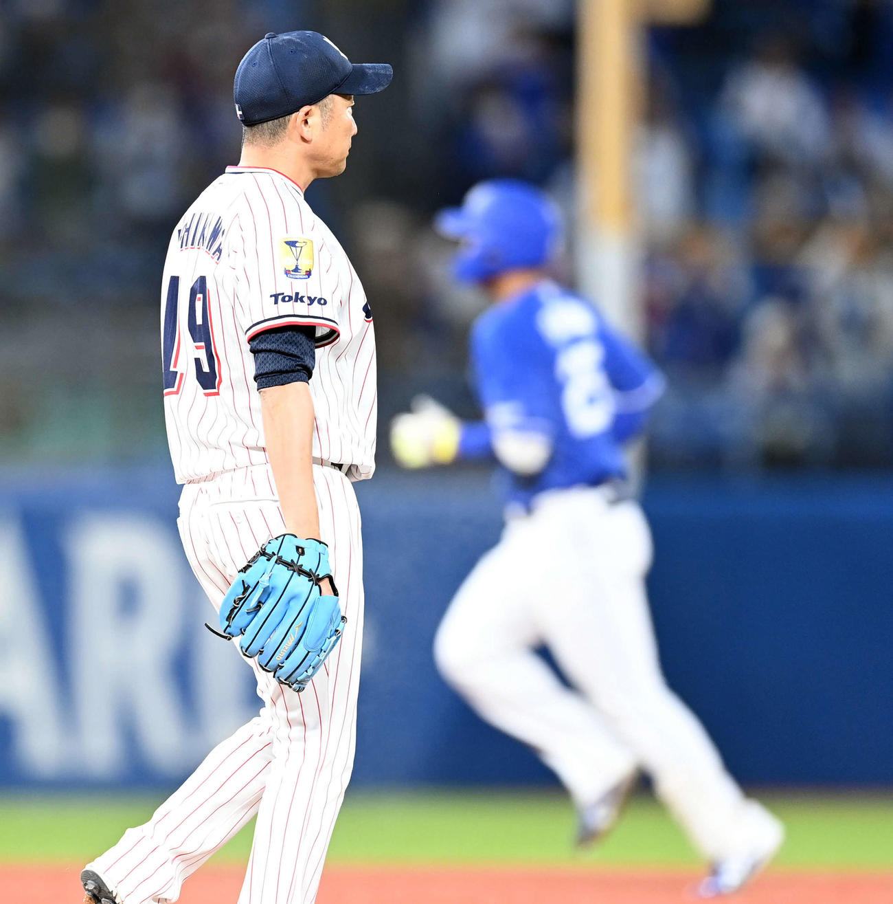 ヤクルト対中日　2回表中日無死、石川昂にソロ本塁打を浴びるヤクルトの先発石川（撮影・たえ見朱実）