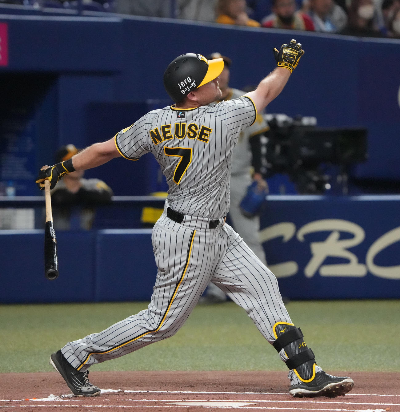 中日対阪神　1回表阪神1死二塁、二塁内野安打を放つノイジー（撮影・森本幸一）