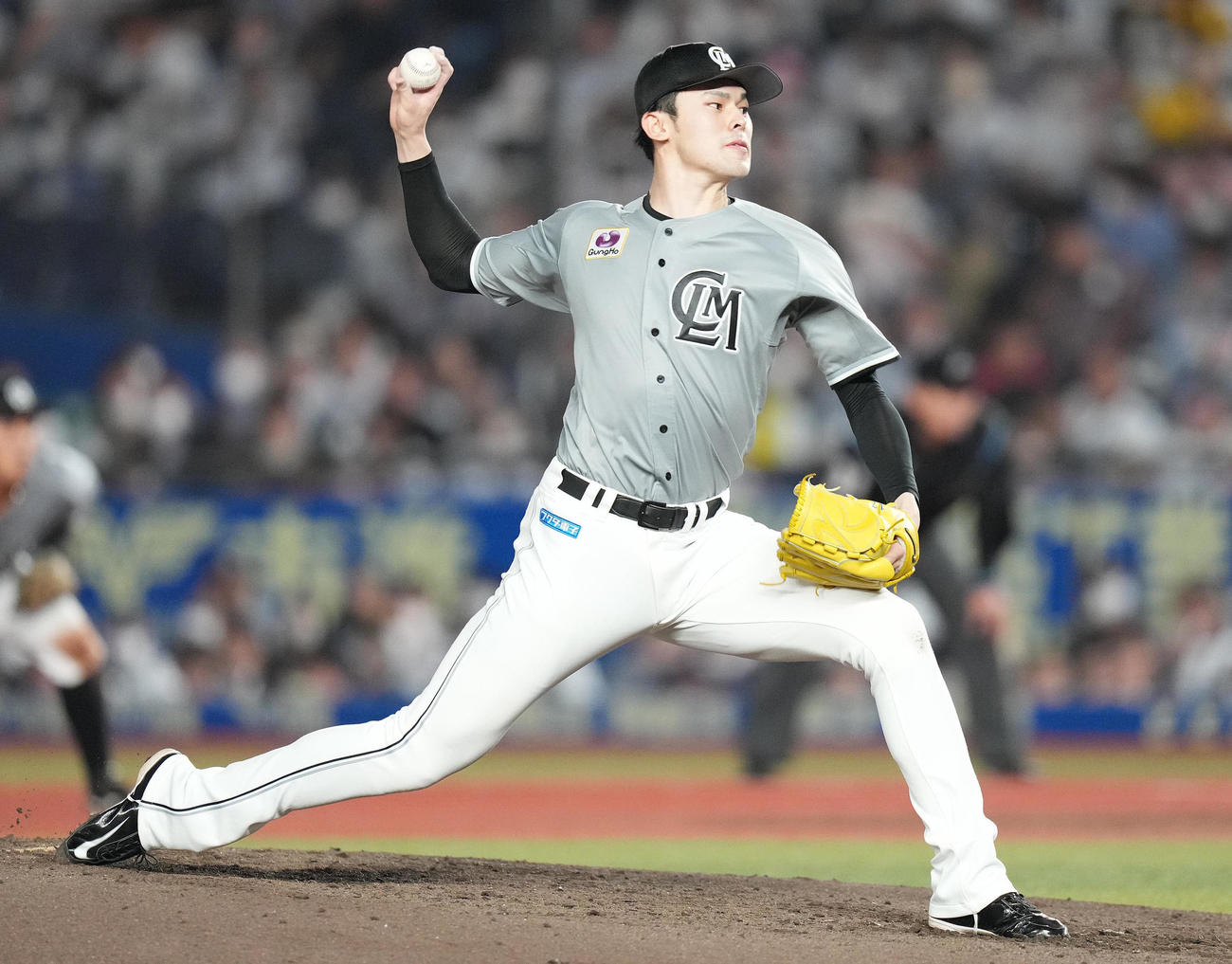 ロッテ対ソフトバンク　先発し力投するロッテ佐々木朗（撮影・鈴木みどり）