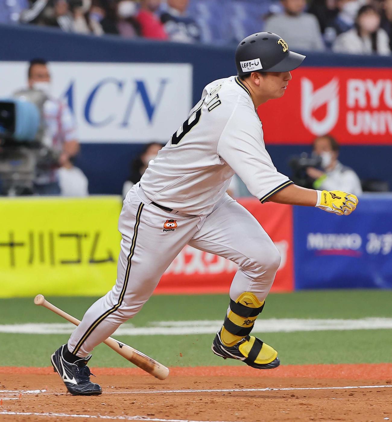 オリックス対西武　5回裏オリックス1死、杉本は中前打を放つ（撮影・上田博志）