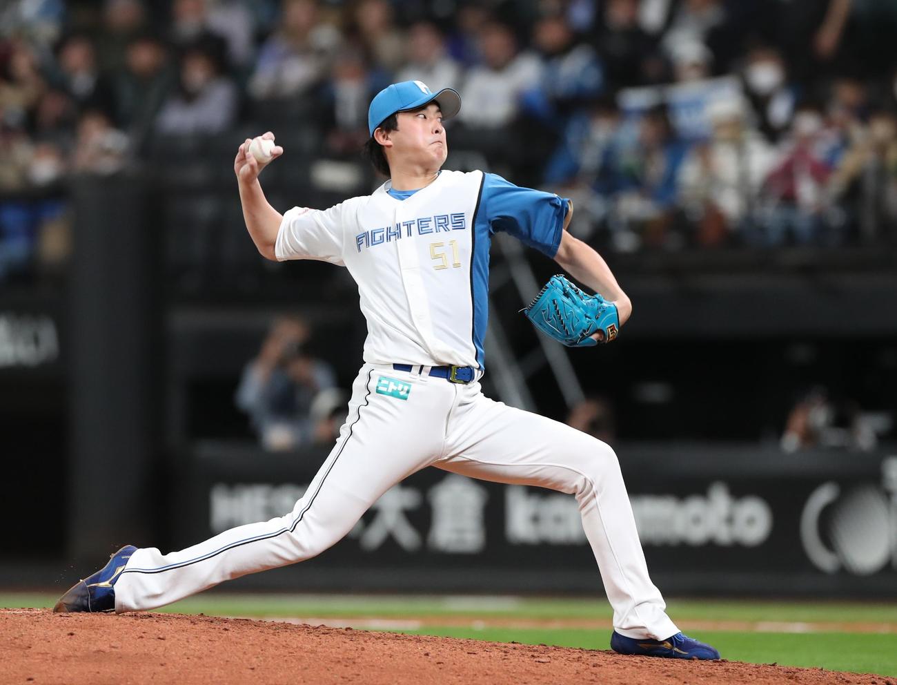 20日、ロッテ戦で今季初セーブを挙げた石川直也