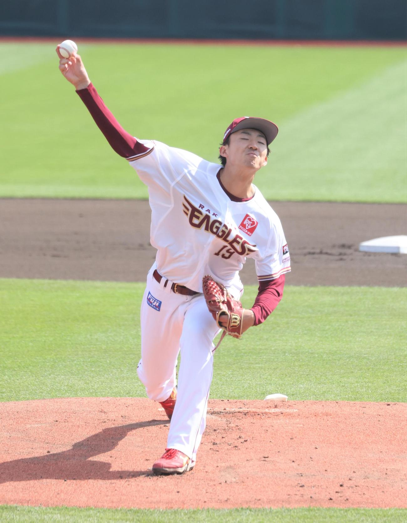 楽天対日本ハム　楽天先発の荘司康誠（撮影・黒川智章）
