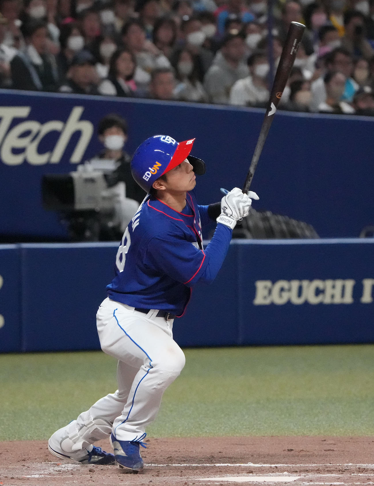 中日対阪神　8回裏中日無死、中前安打を放つ福永（撮影・森本幸一）