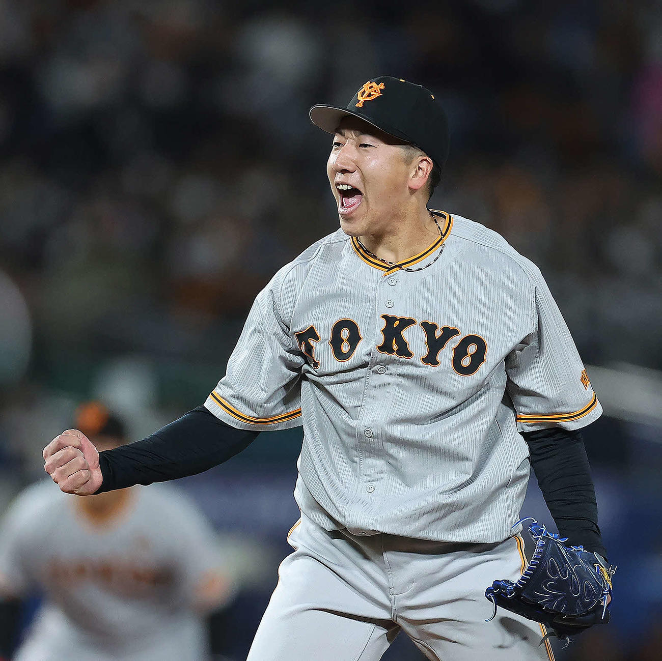 ヤクルト対巨人　最終打者の代打太田を空振り三振に仕留め、雄たけびを上げる大勢（撮影・河田真司）