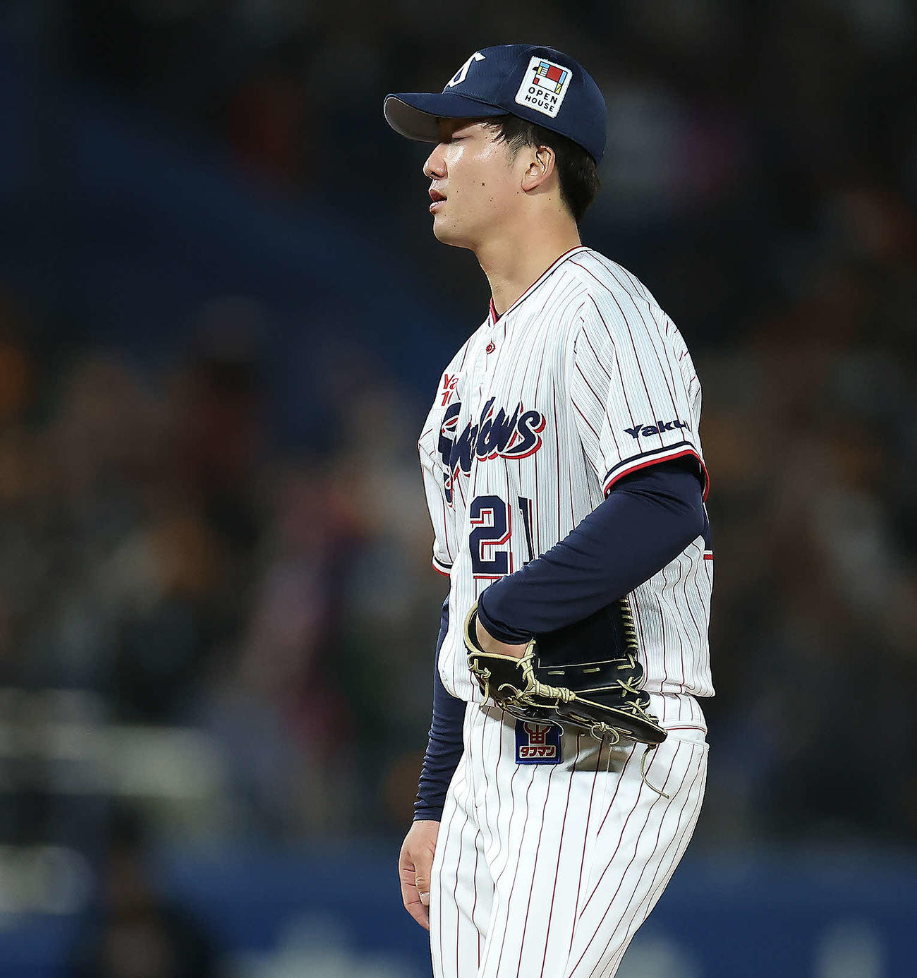 ヤクルト対巨人　5回表巨人1死二塁、ブリンソンに左越え2点本塁打を浴びる吉村（撮影・河田真司）