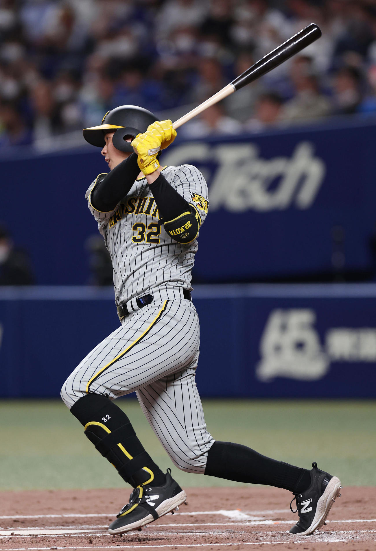中日対阪神　2回表阪神1死、右前打を放つ近本（撮影・前田充）