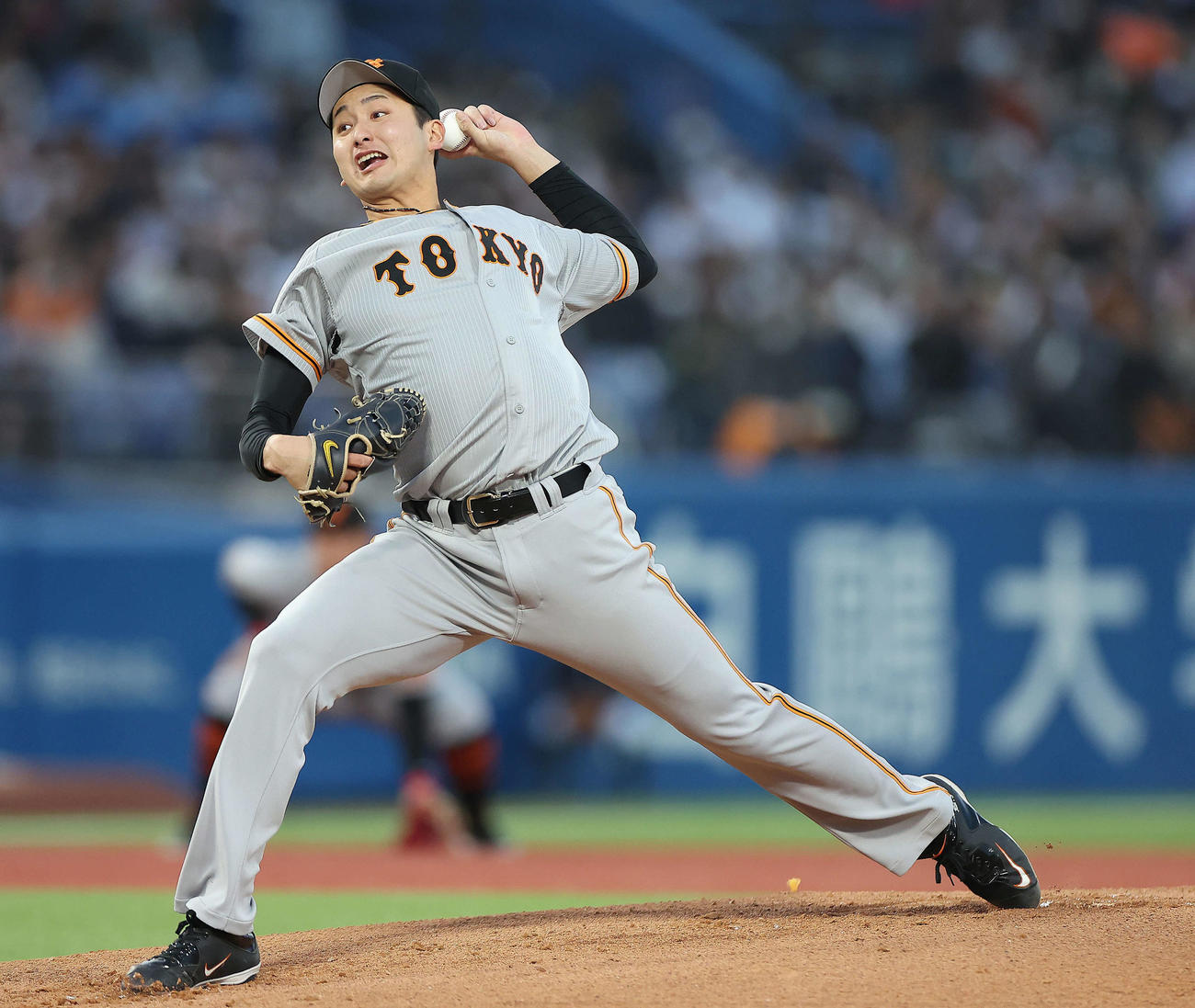 ヤクルト対巨人　巨人先発の横川（撮影・河田真司）
