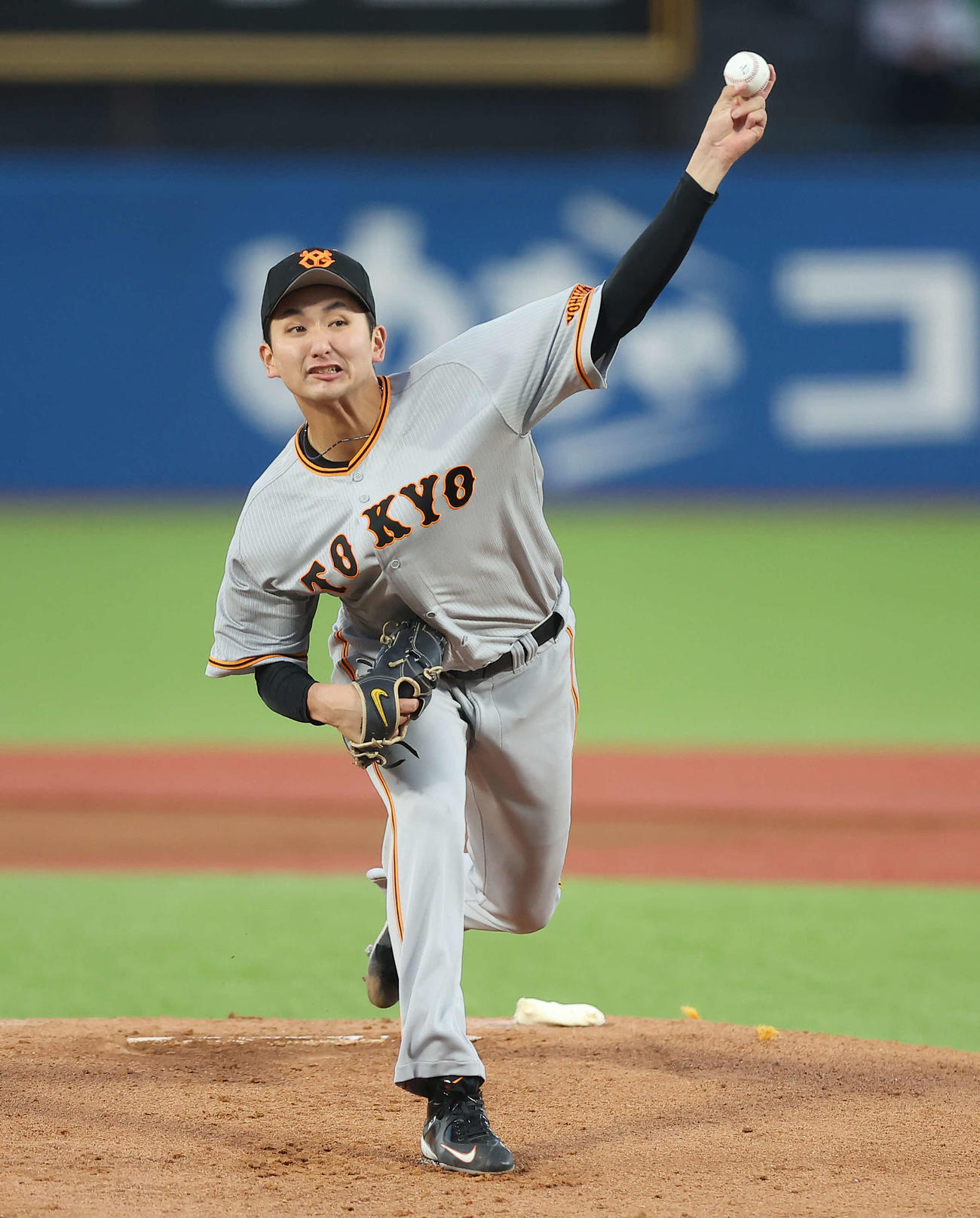 ヤクルト対巨人　巨人先発の横川（撮影・河田真司）