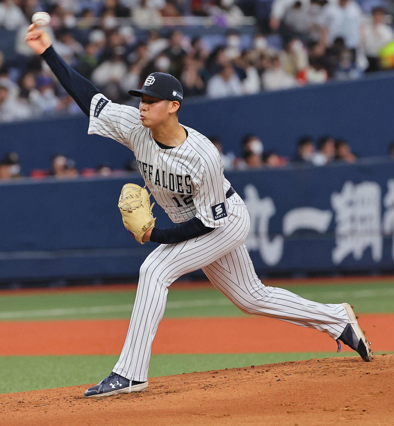 オリックス対西武　カーブを投じるオリックス山下（撮影・上田博志）