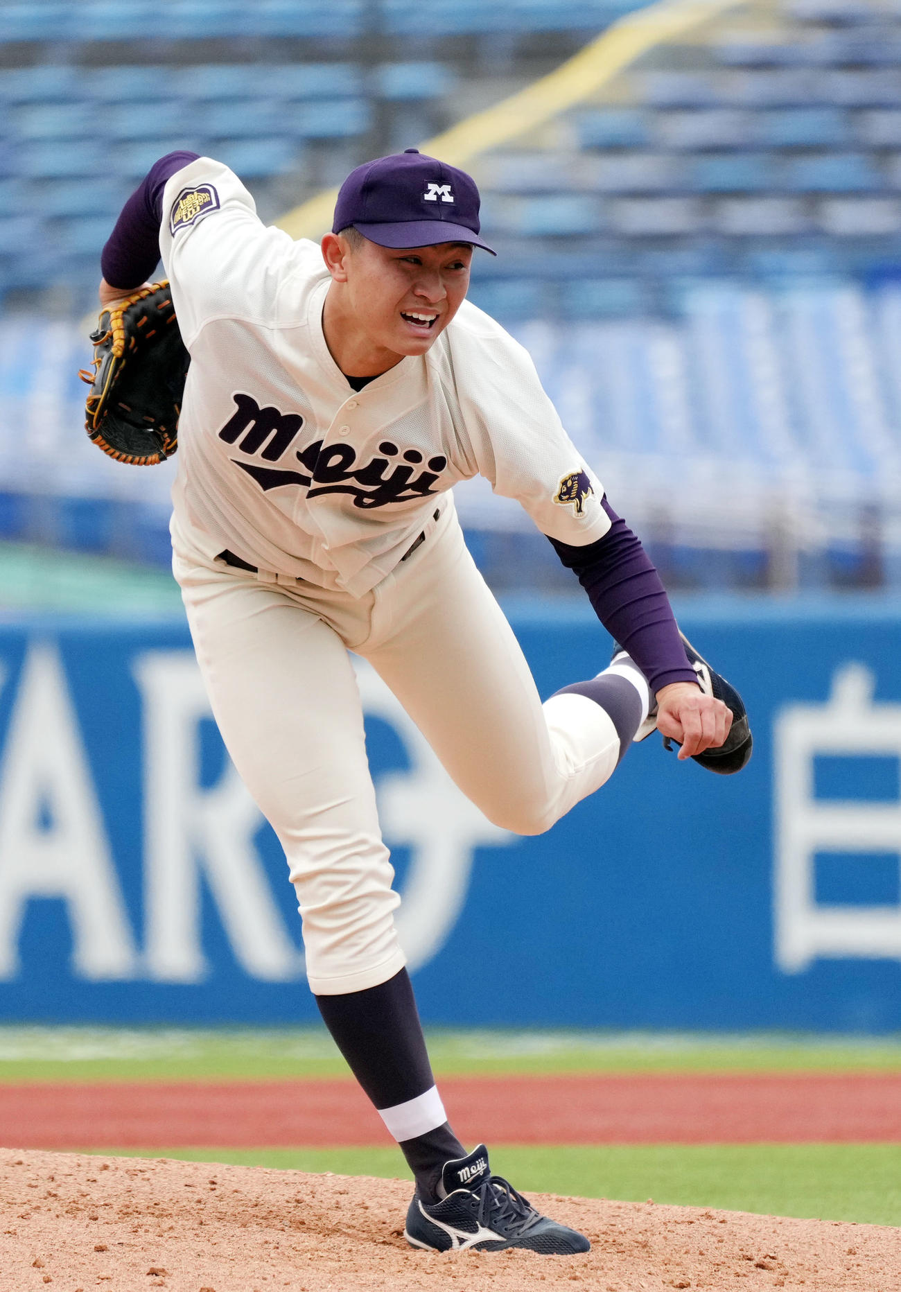 慶大対明大　明大先発の石原（撮影・狩俣裕三）
