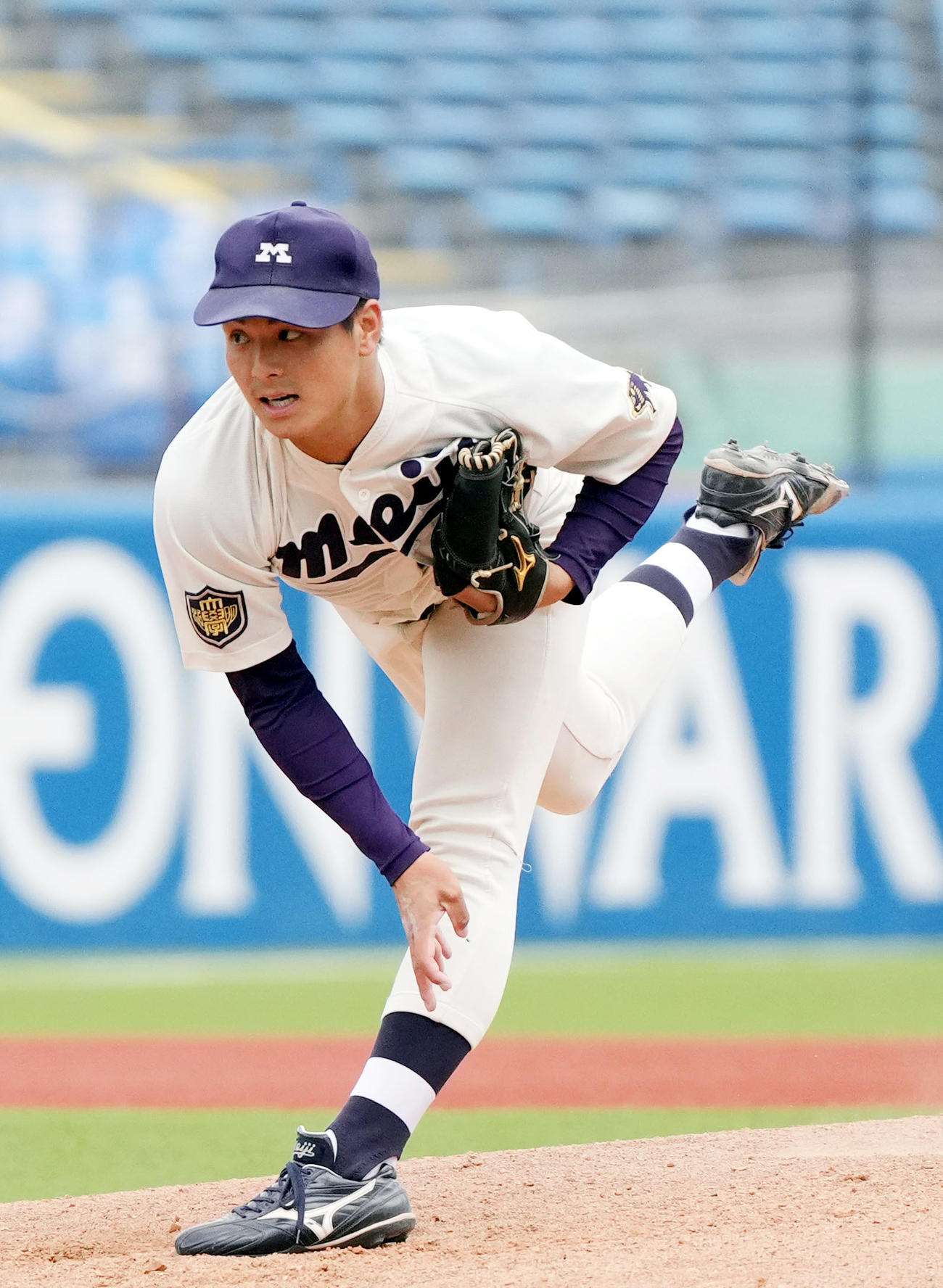 明大対慶大　7回裏から登板する明大2番手の蒔田（撮影・狩俣裕三）