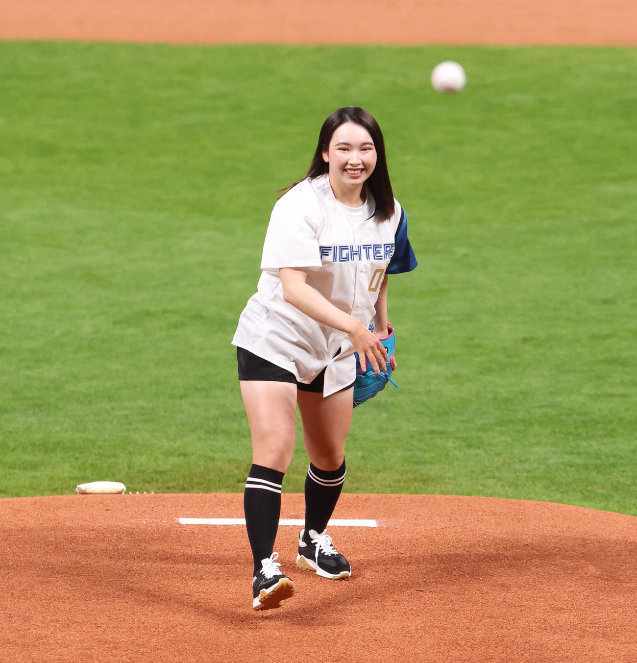 日本ハム対オリックス　試合前、始球式を務める小祝さくら（撮影・佐藤翔太）