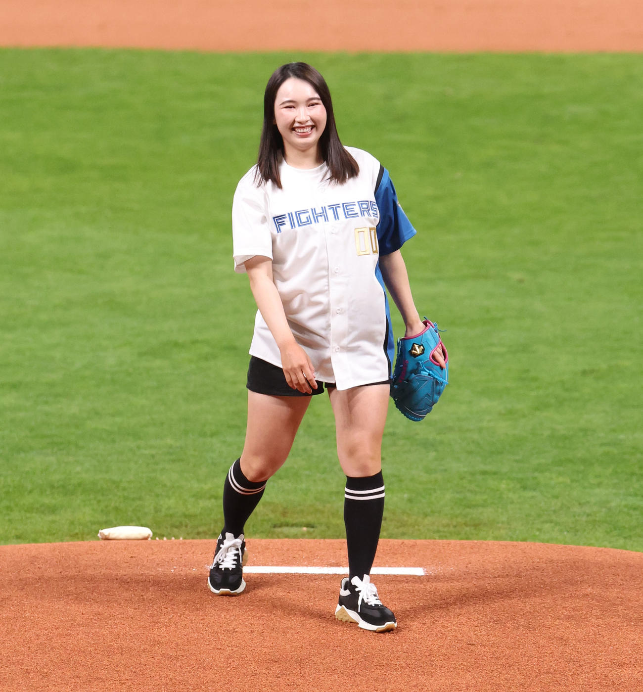 日本ハム対オリックス　試合前、始球式を務める小祝さくら（撮影・佐藤翔太）