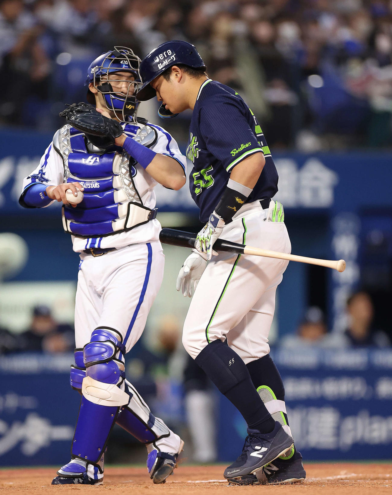 DeNA対ヤクルト　2回表ヤクルト無死、空振り三振に倒れる村上（撮影・河田真司）