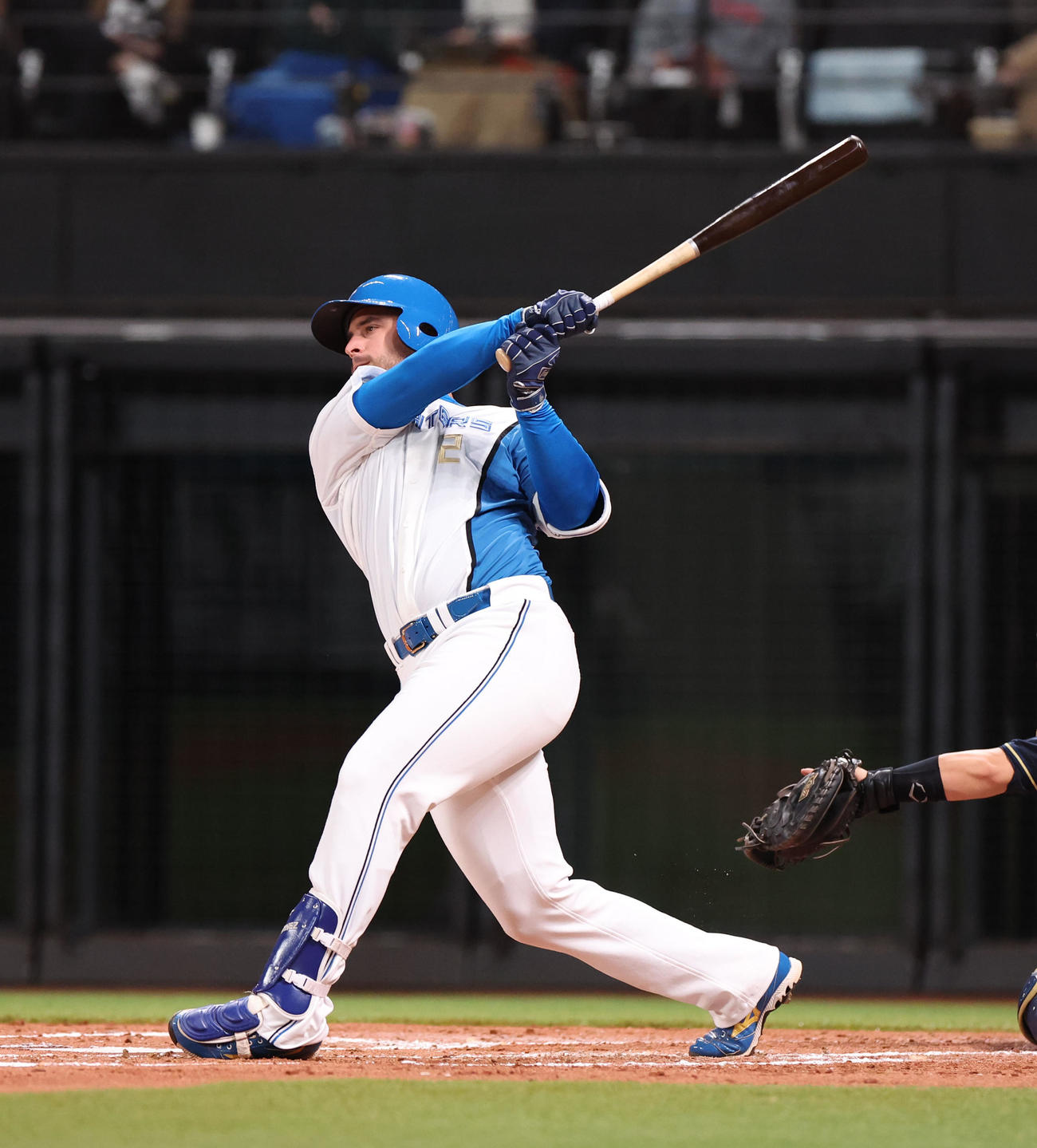 日本ハム対オリックス　2回裏日本ハム無死一塁、マルティネスは左越え2点本塁打を放つ（撮影・佐藤翔太）