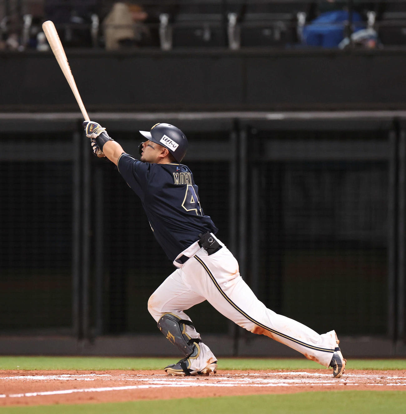 日本ハム対オリックス　6回表オリックス無死、森は右越え本塁打を放つ（撮影・佐藤翔太）