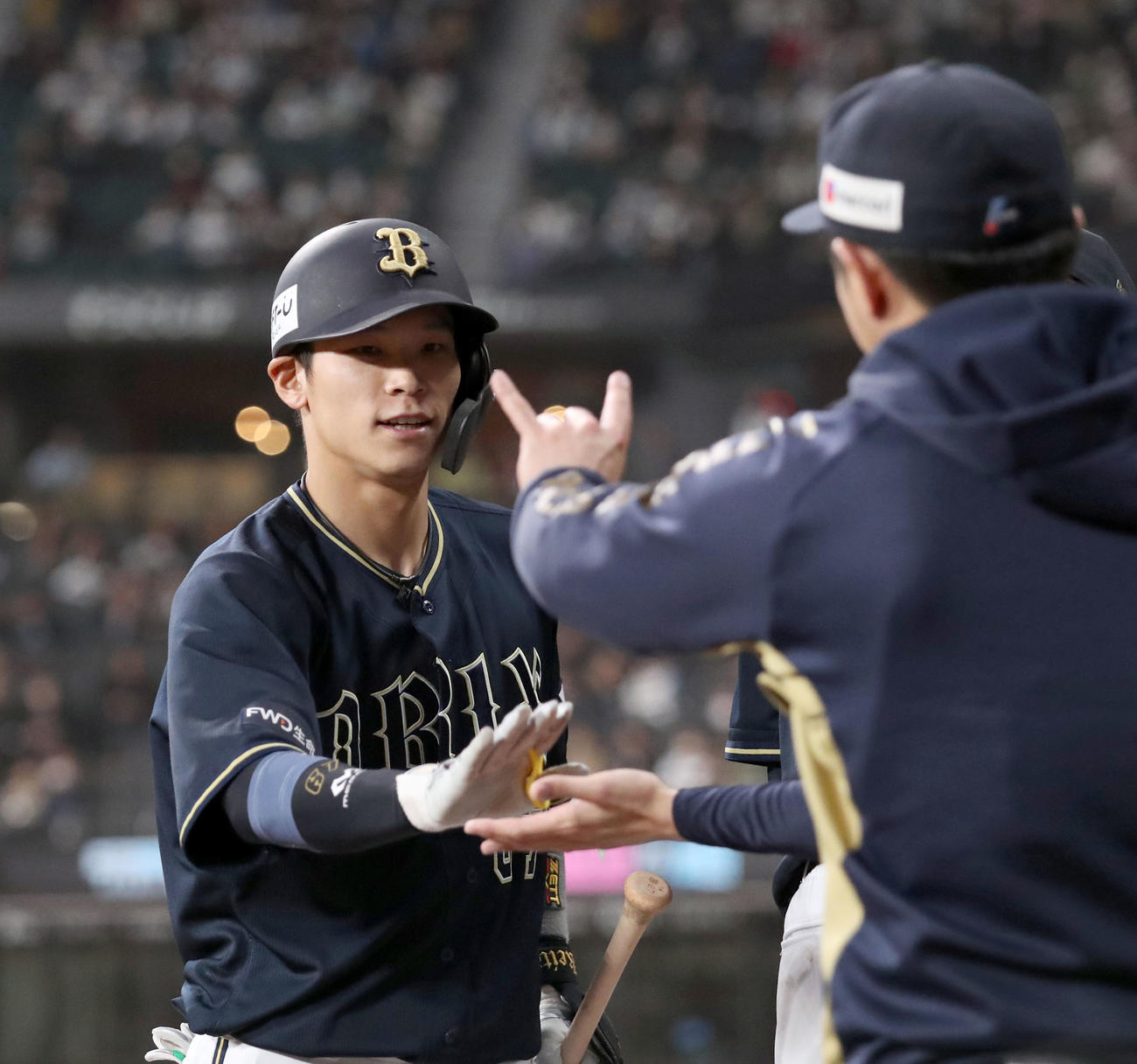 日本ハム対オリックス　6回表オリックス無死、中川圭は左越え本塁打を放つ（撮影・佐藤翔太）