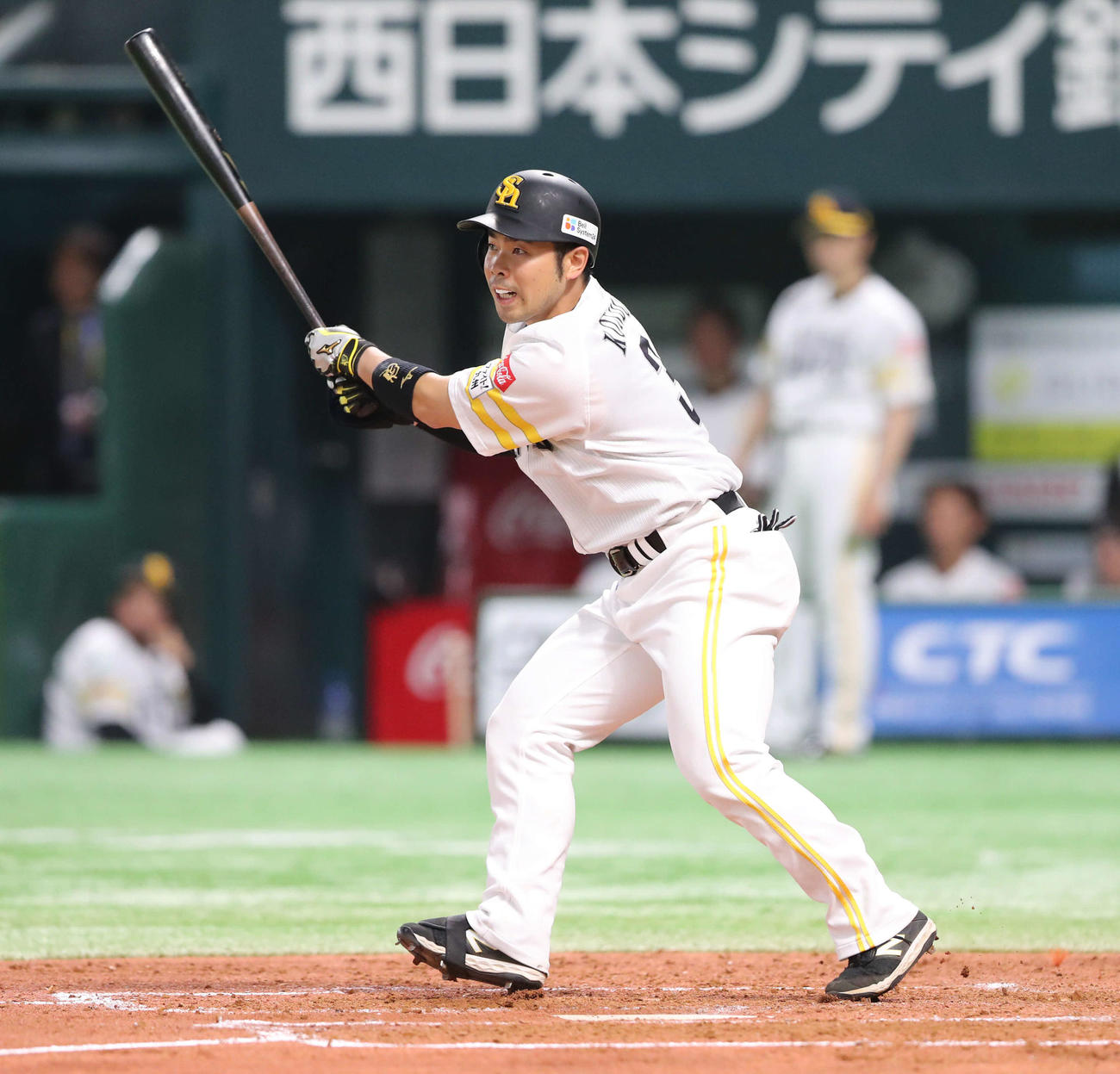 ソフトバンク対楽天　3回裏ソフトバンク2死一、二塁、近藤は左前に先制適時打を放つ（撮影・梅根麻紀）