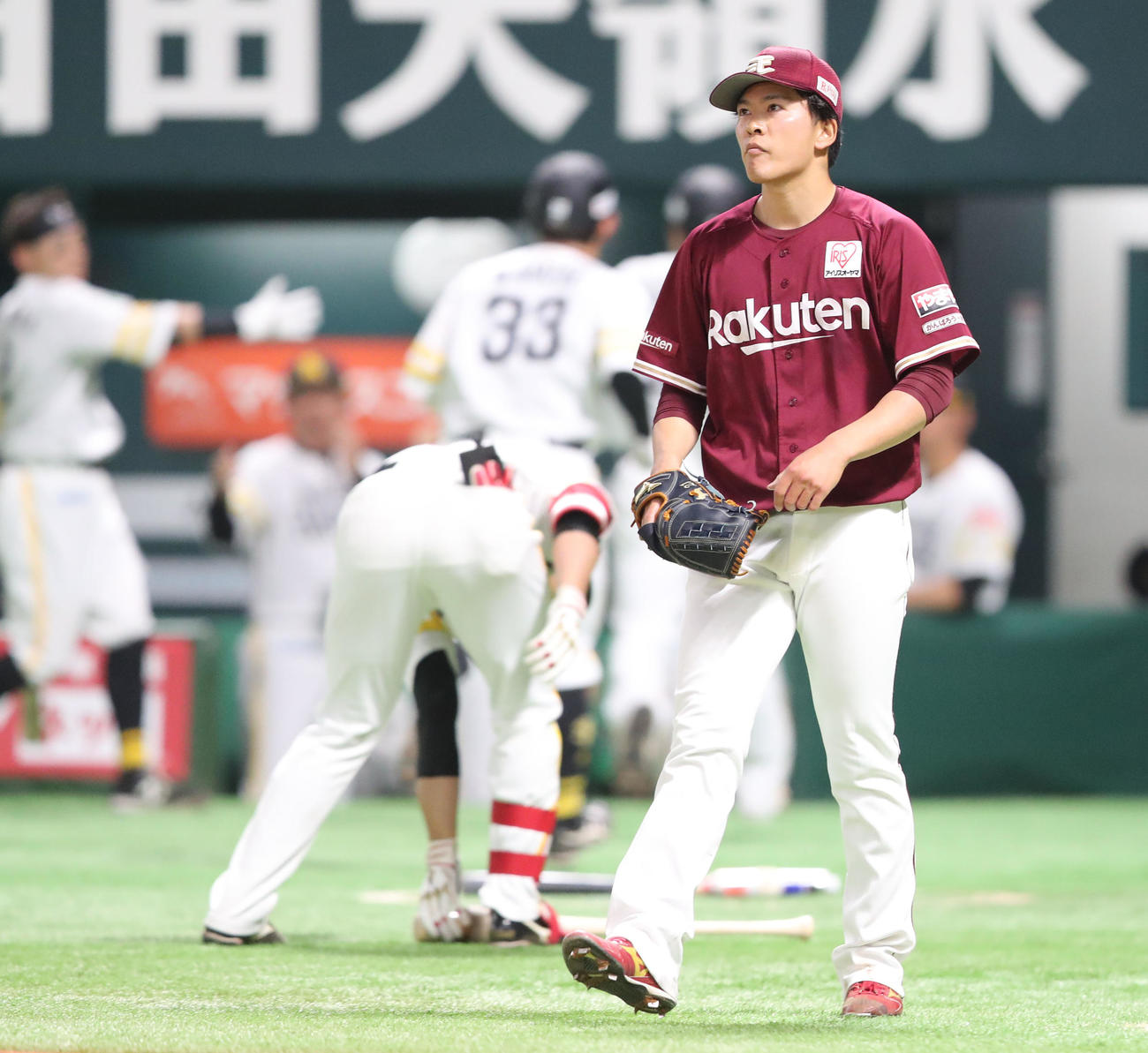 ソフトバンク対楽天　3回裏ソフトバンク2死一、二塁、柳田に左越え2点適時二塁打を浴びた早川（撮影・梅根麻紀）