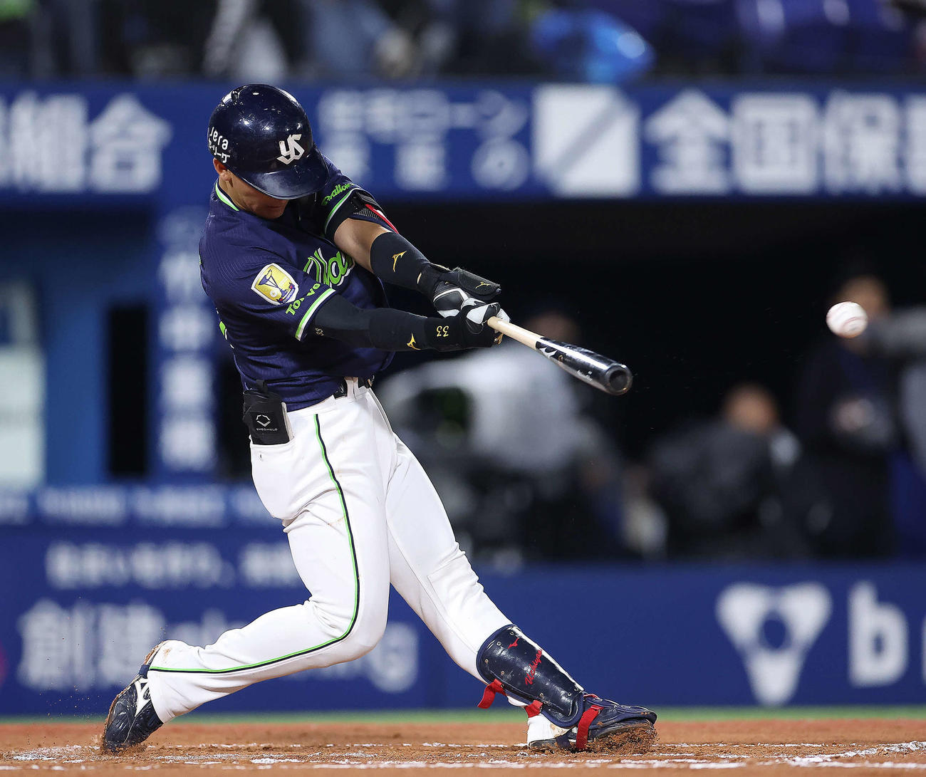 DeNA対ヤクルト　6回表ヤクルト2死、左前打を放つ内山（撮影・河田真司）