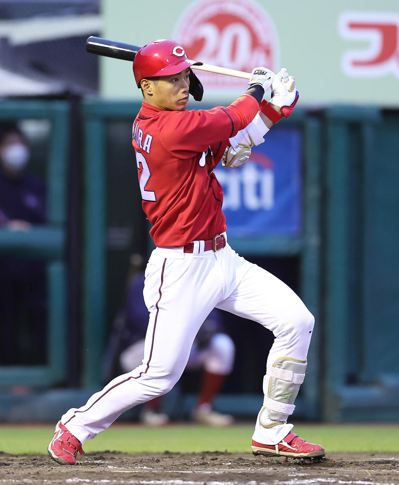 広島中村奨成（2022年6月9日撮影）