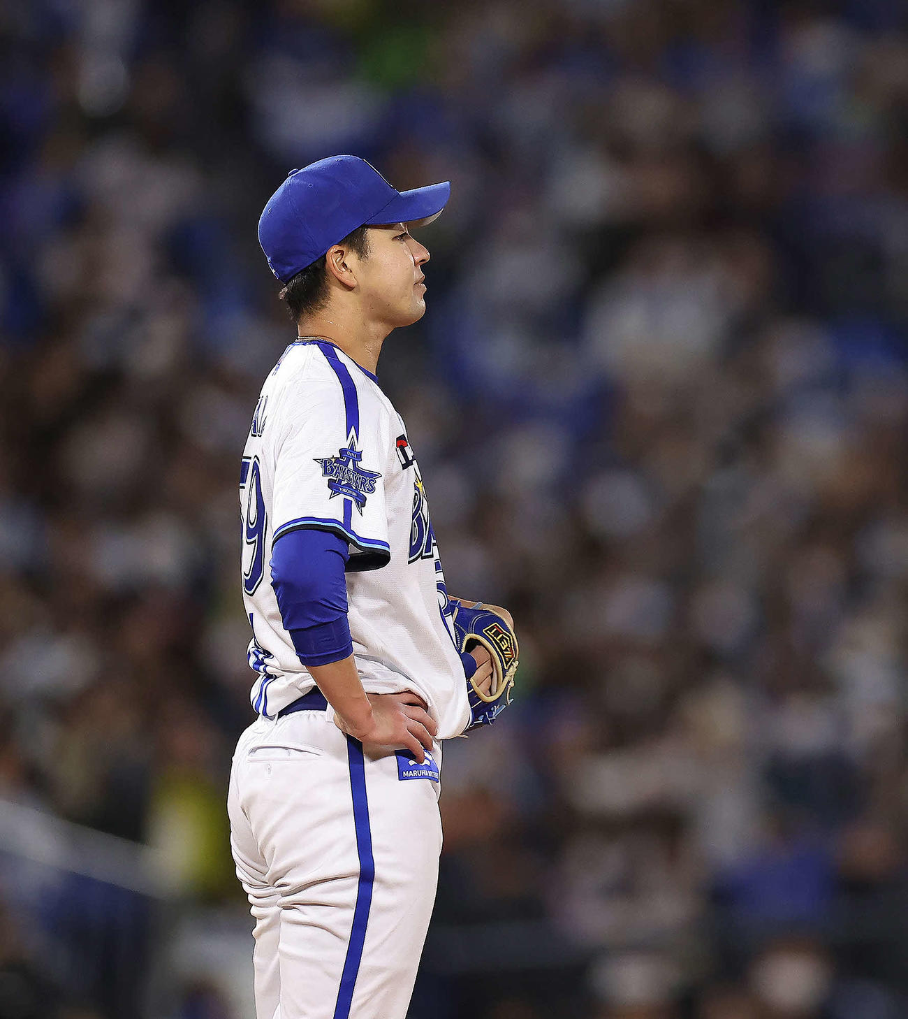 DeNA対ヤクルト　5回表ヤクルト2死一、三塁、サンタナに右越え3点本塁打を浴びる平良（撮影・河田真司）