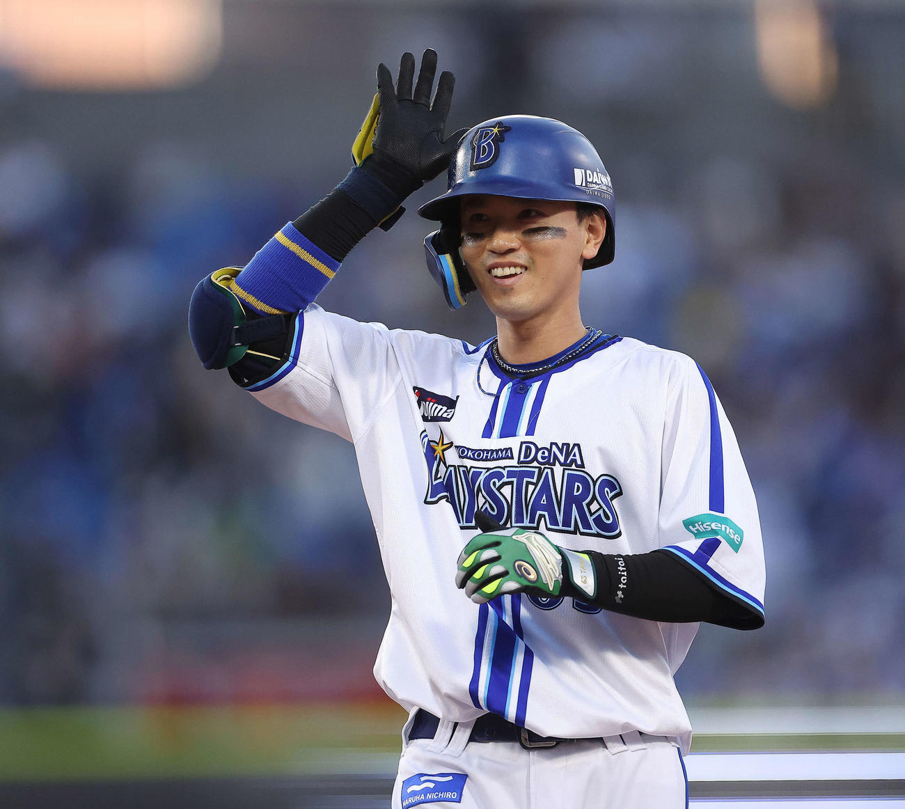 DeNA対ヤクルト　2回裏DeNA2死、左前打を放ち出塁する関根（撮影・河田真司）