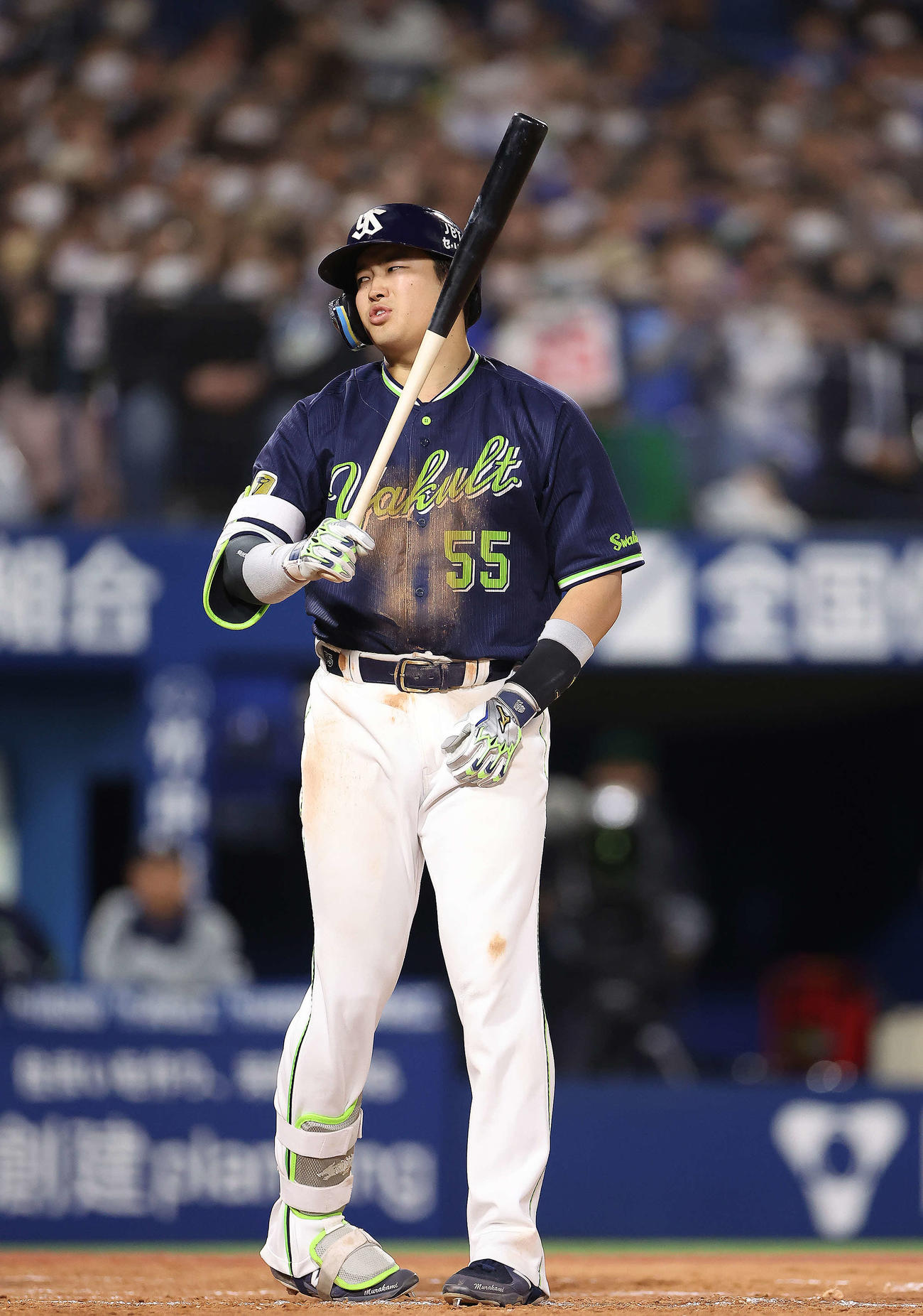 DeNA対ヤクルト　5回表ヤクルト2死、見逃し三振に倒れる村上（撮影・河田真司）
