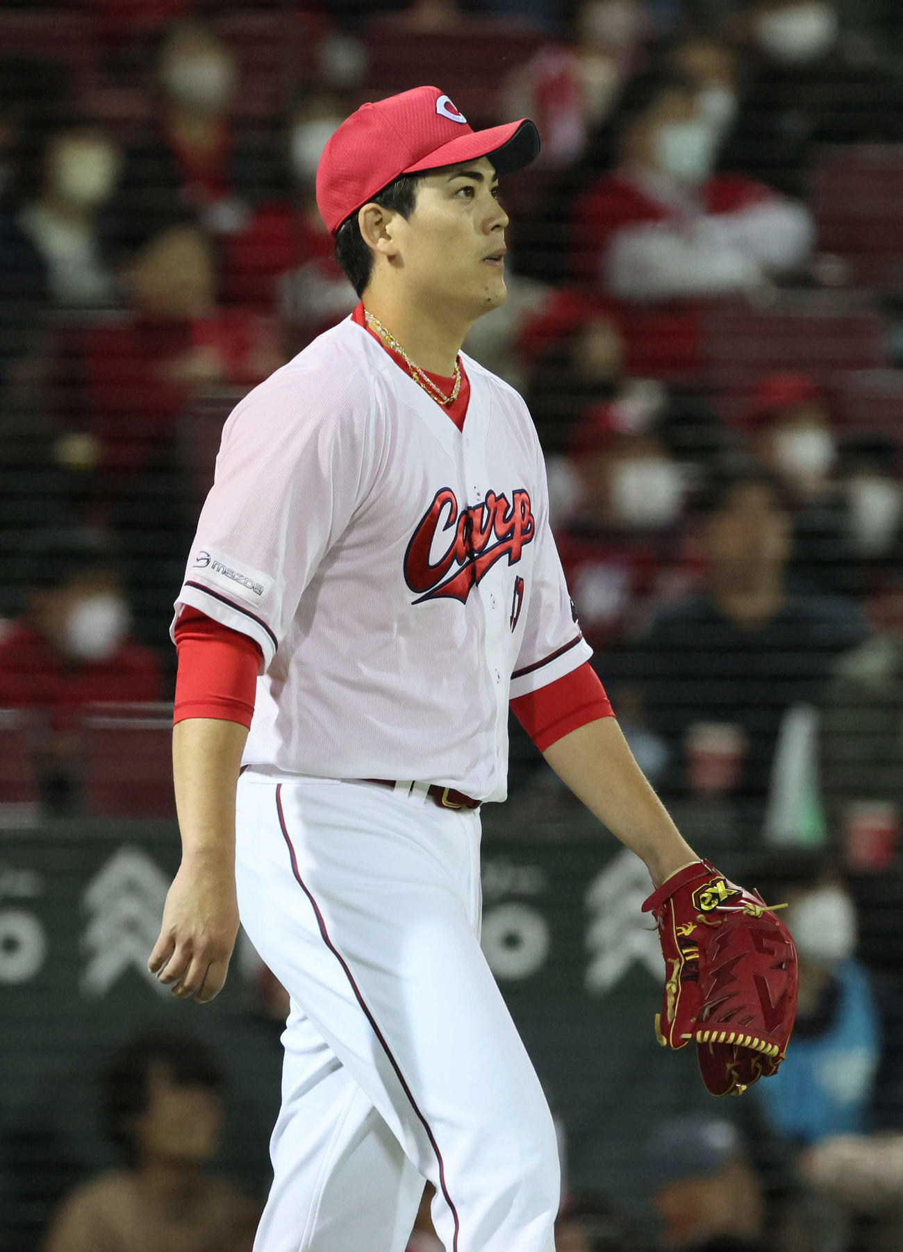 広島対中日　5回表中日無死二、三塁、木下拓に先制左犠飛を浴びた九里（撮影・加藤孝規）