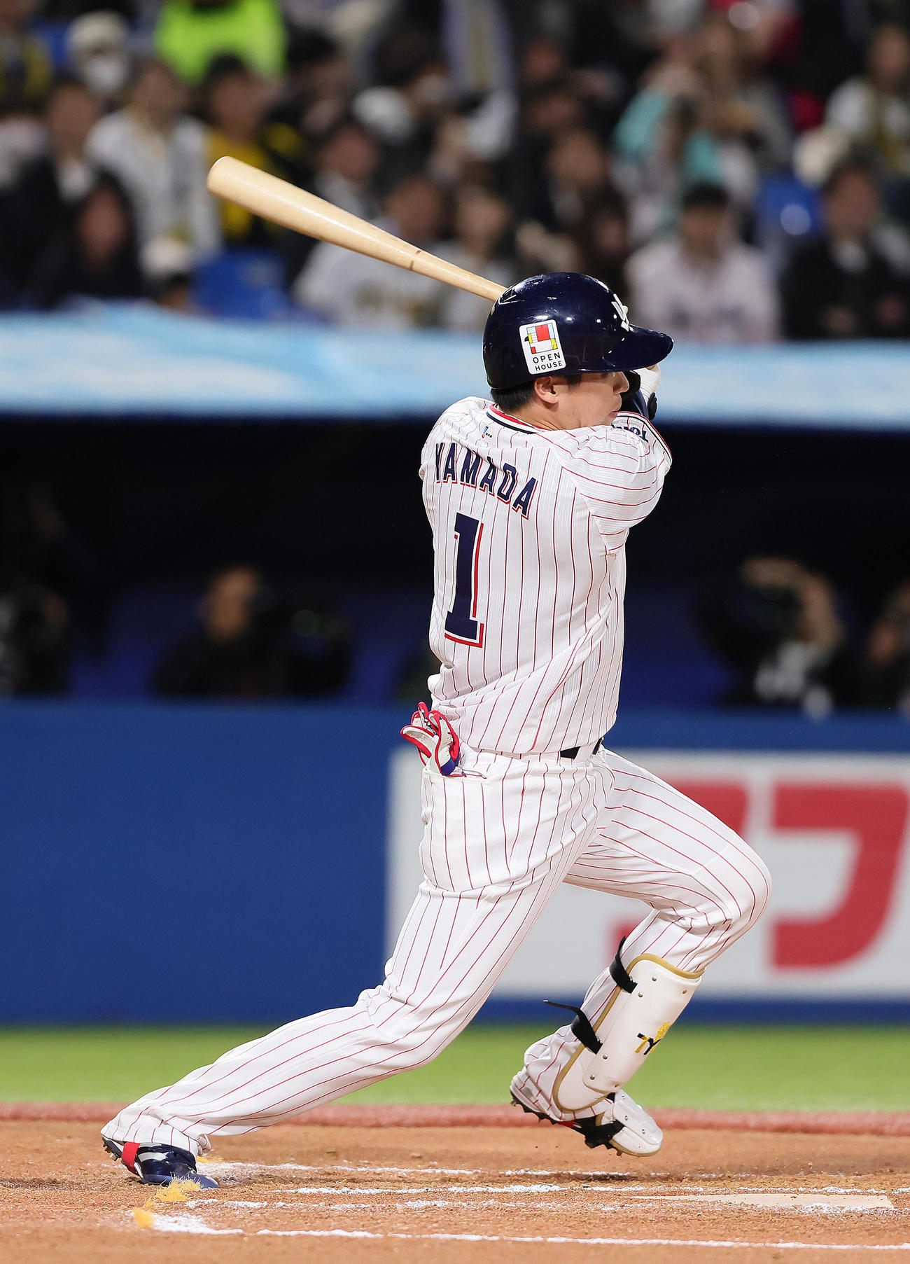 ヤクルト対阪神　6回裏ヤクルト無死、左前打を放つ山田（撮影・足立雅史）