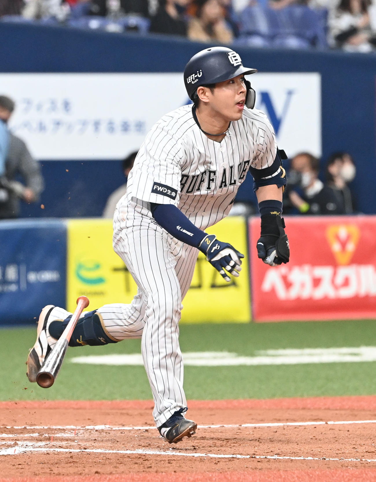 オリックス対ロッテ　11回裏オリックス2死一、二塁、右越えにサヨナラ打を放つ若月（撮影・和賀正仁）
