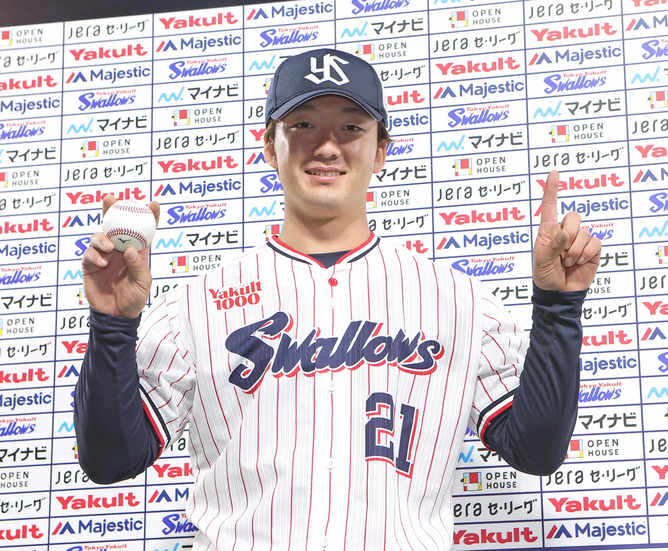 4月30日、プロ初勝利を挙げたヤクルト吉村