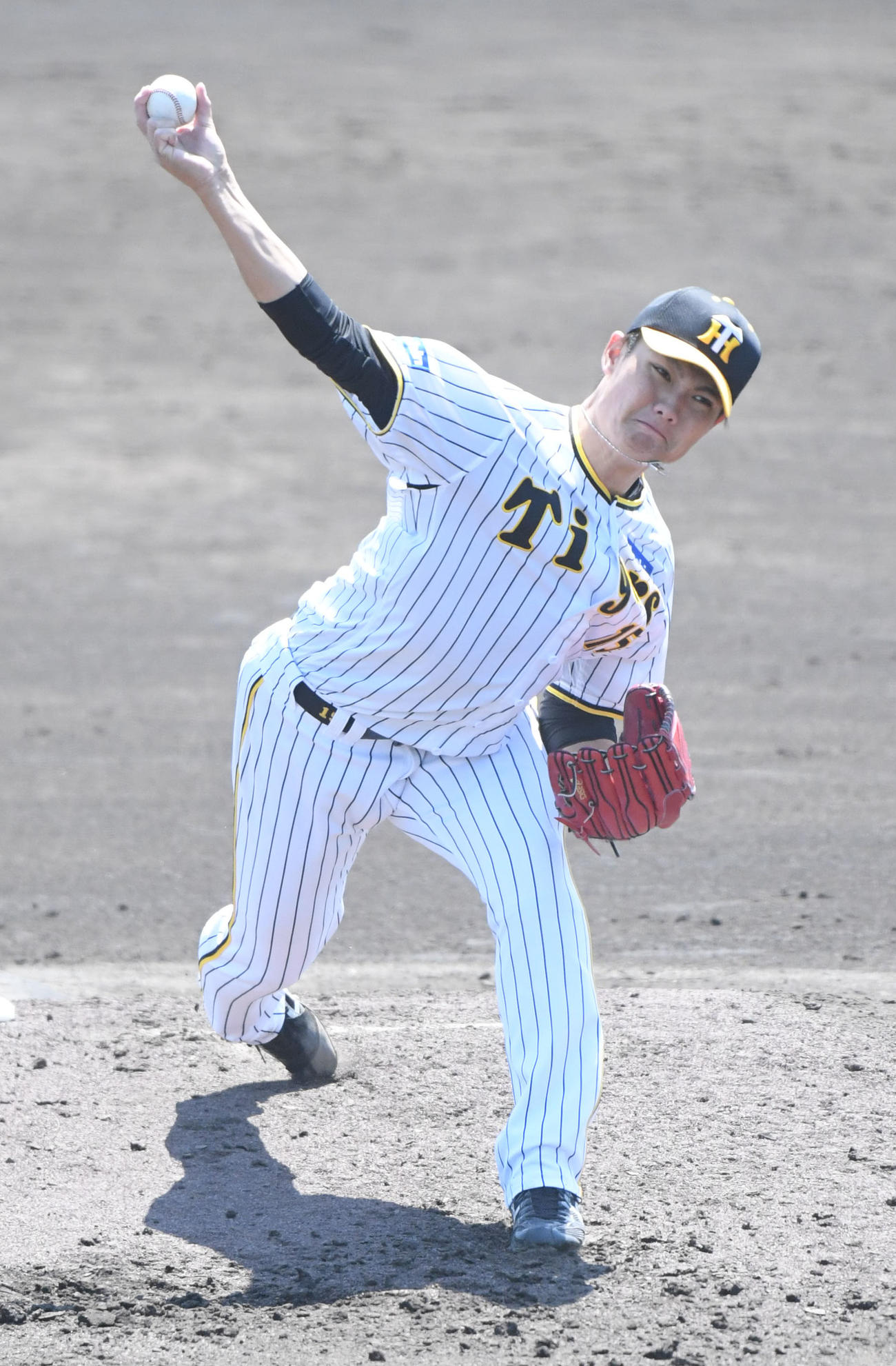 ウエスタンリーグ阪神対広島　8回2失点と好投した阪神先発の西純（2023年4月27日撮影）