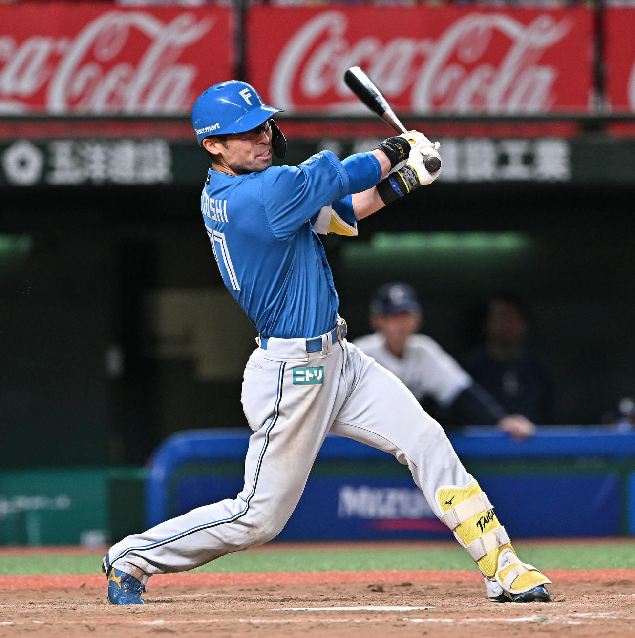 西武対日本ハム　9回表日本ハム無死一塁、江越は右適時三塁打を放つ（撮影・滝沢徹郎）