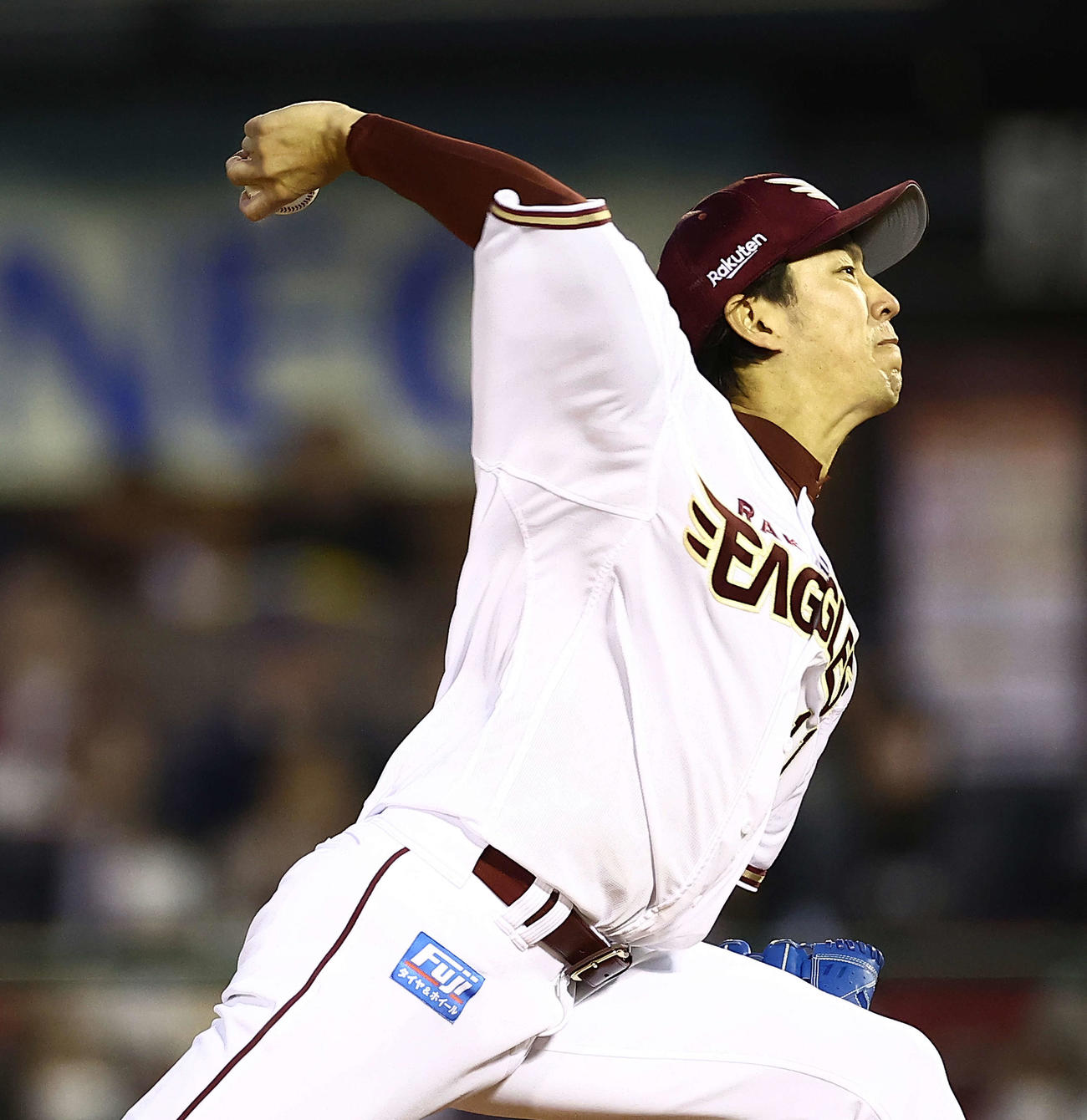 楽天対ロッテ　力投する楽天先発の岸（撮影・河田真司）