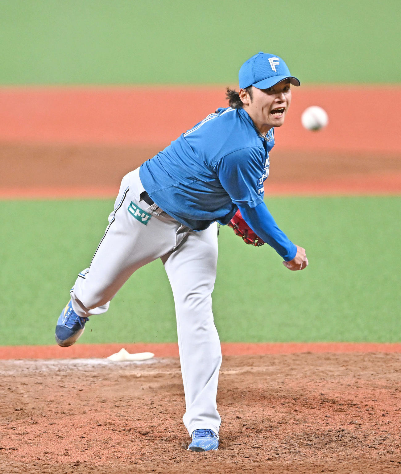 西武対日本ハム　力投する日本ハム先発の伊藤（撮影・滝沢徹郎）