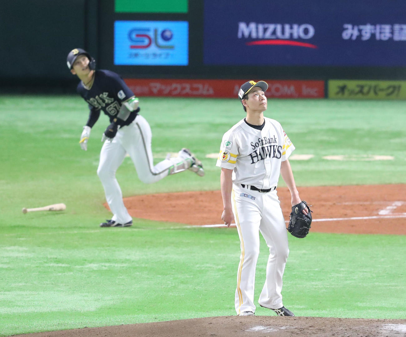 ソフトバンク対オリックス　2回表オリックス2死一、三塁、中川に勝ち越しとなる左越え3点本塁打を浴びた武田（撮影・梅根麻紀）