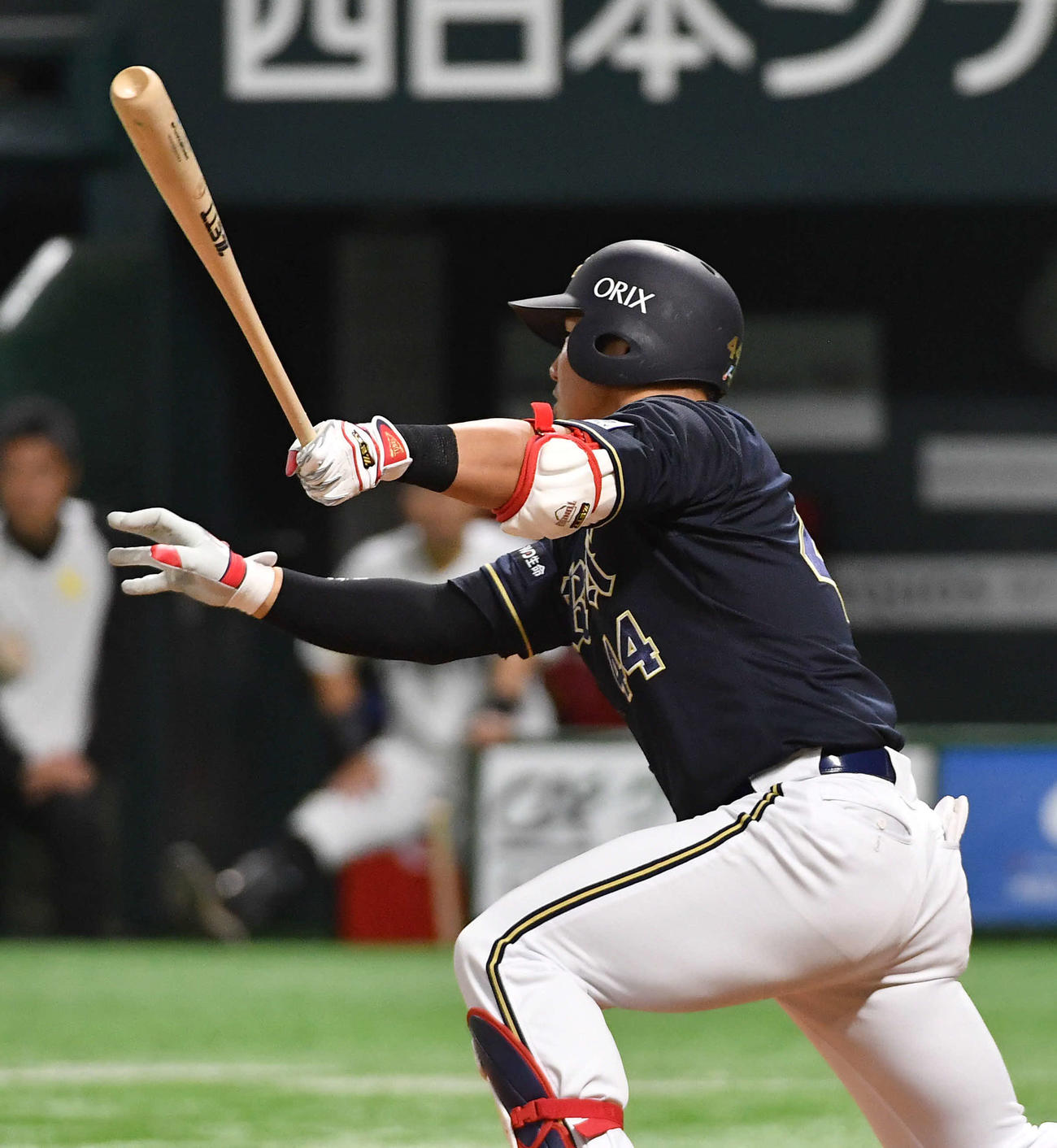 ソフトバンク対オリックス　2回表オリックス2死一塁、頓宮は右前安打を放つ（撮影・岩下翔太）