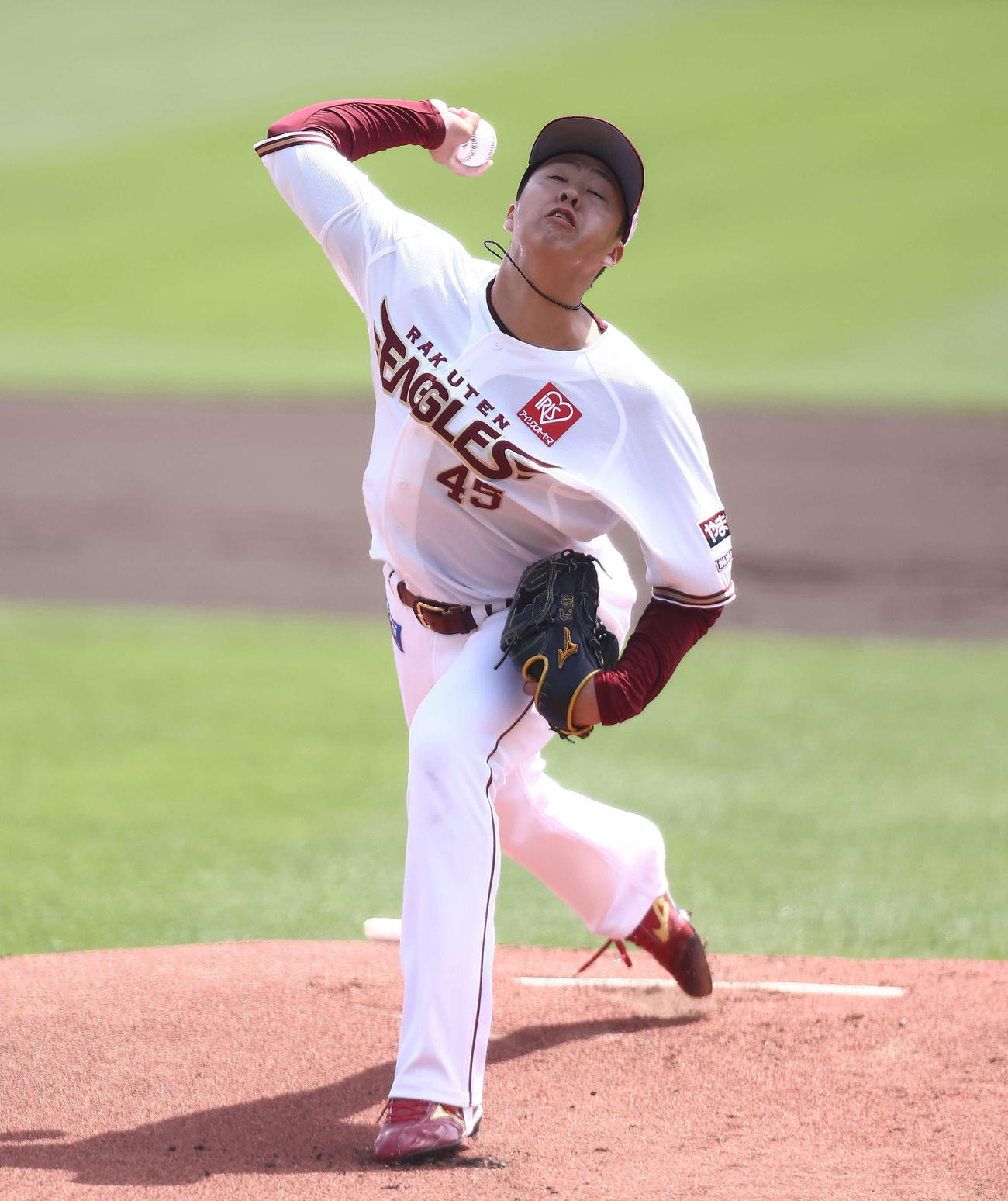 楽天対ロッテ　楽天先発の松井友（撮影・河田真司）